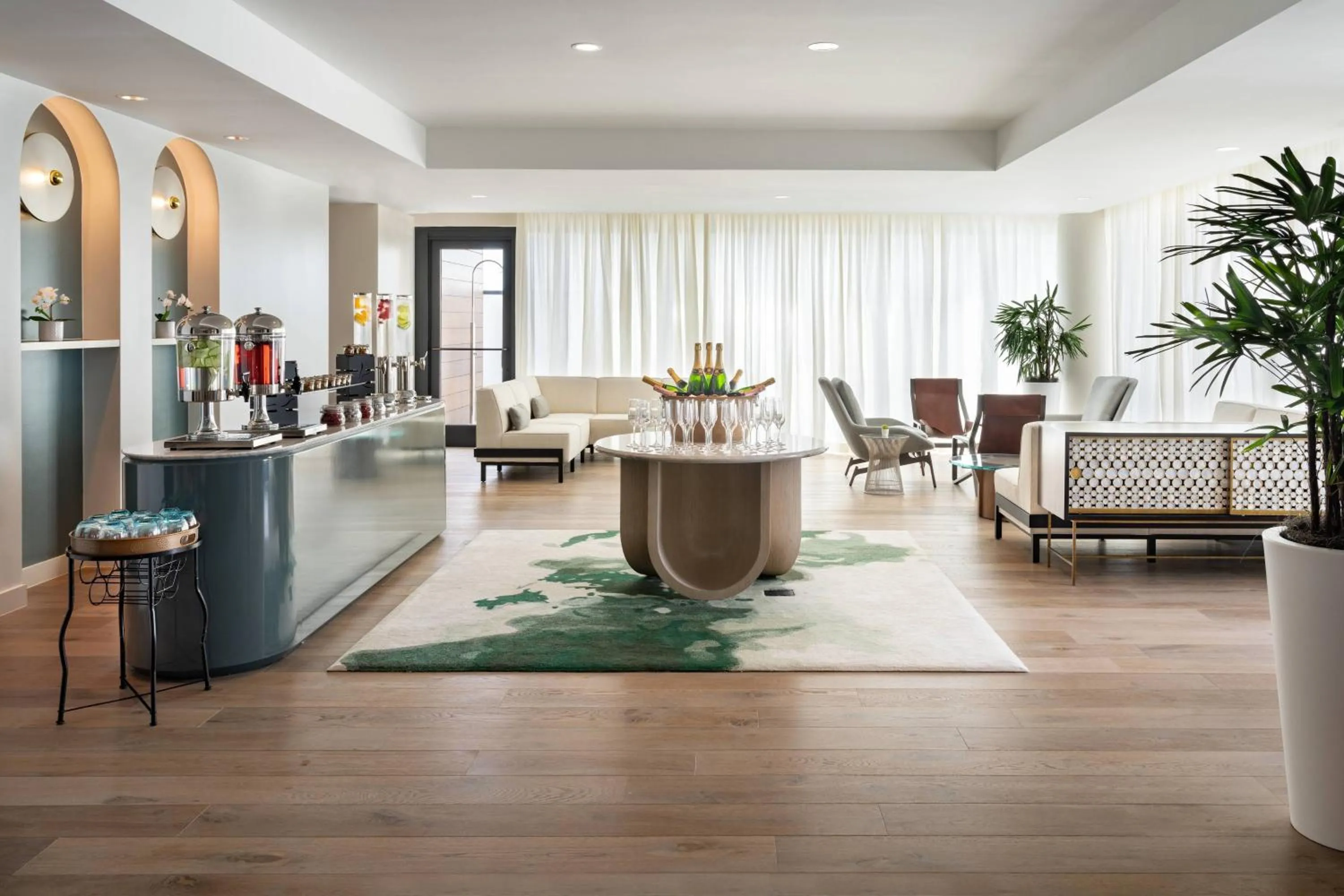 Lounge or bar in JW Marriott Tampa Water Street