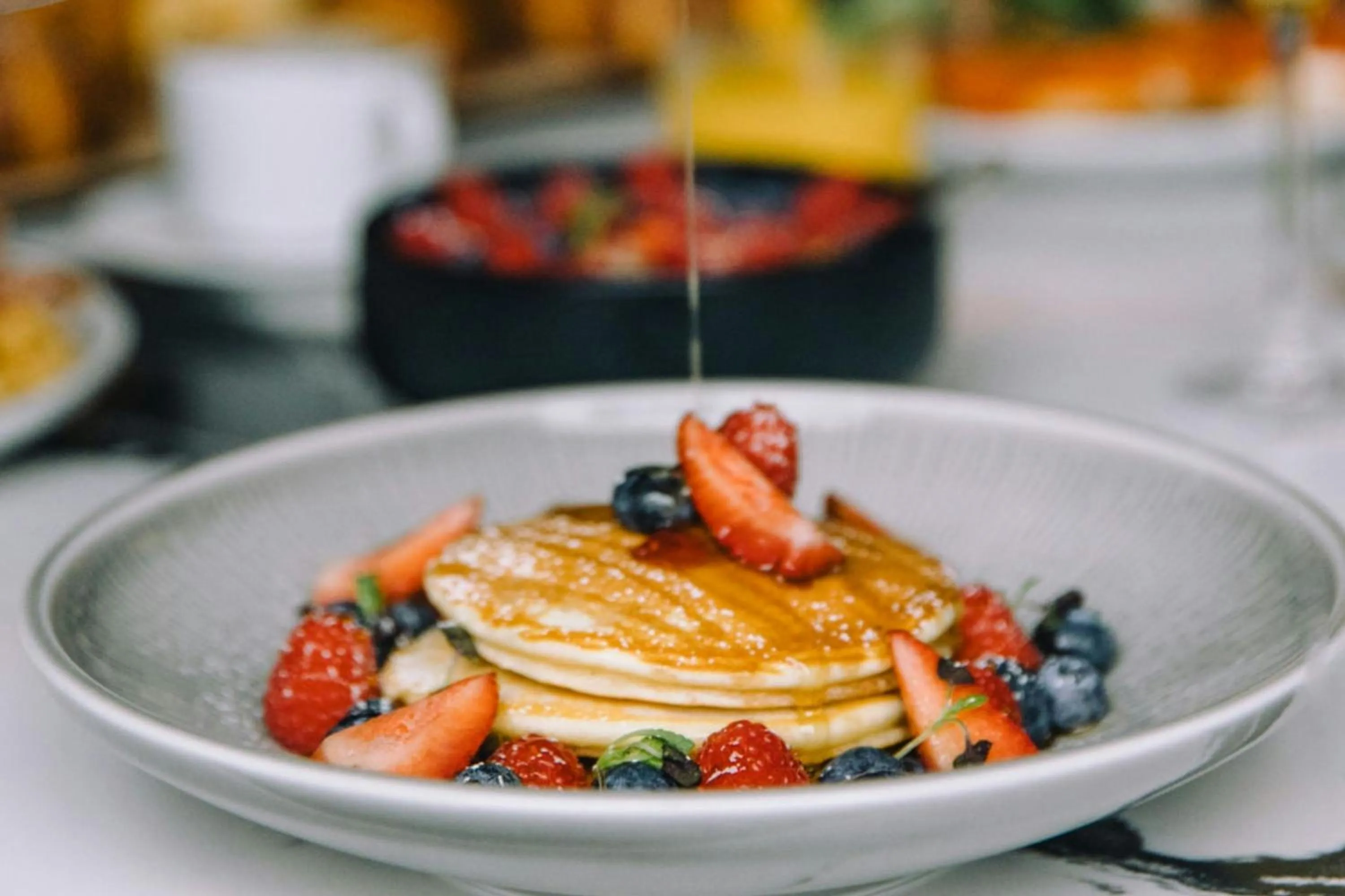 Restaurant/places to eat in Humaniti Hotel Montreal, Autograph Collection