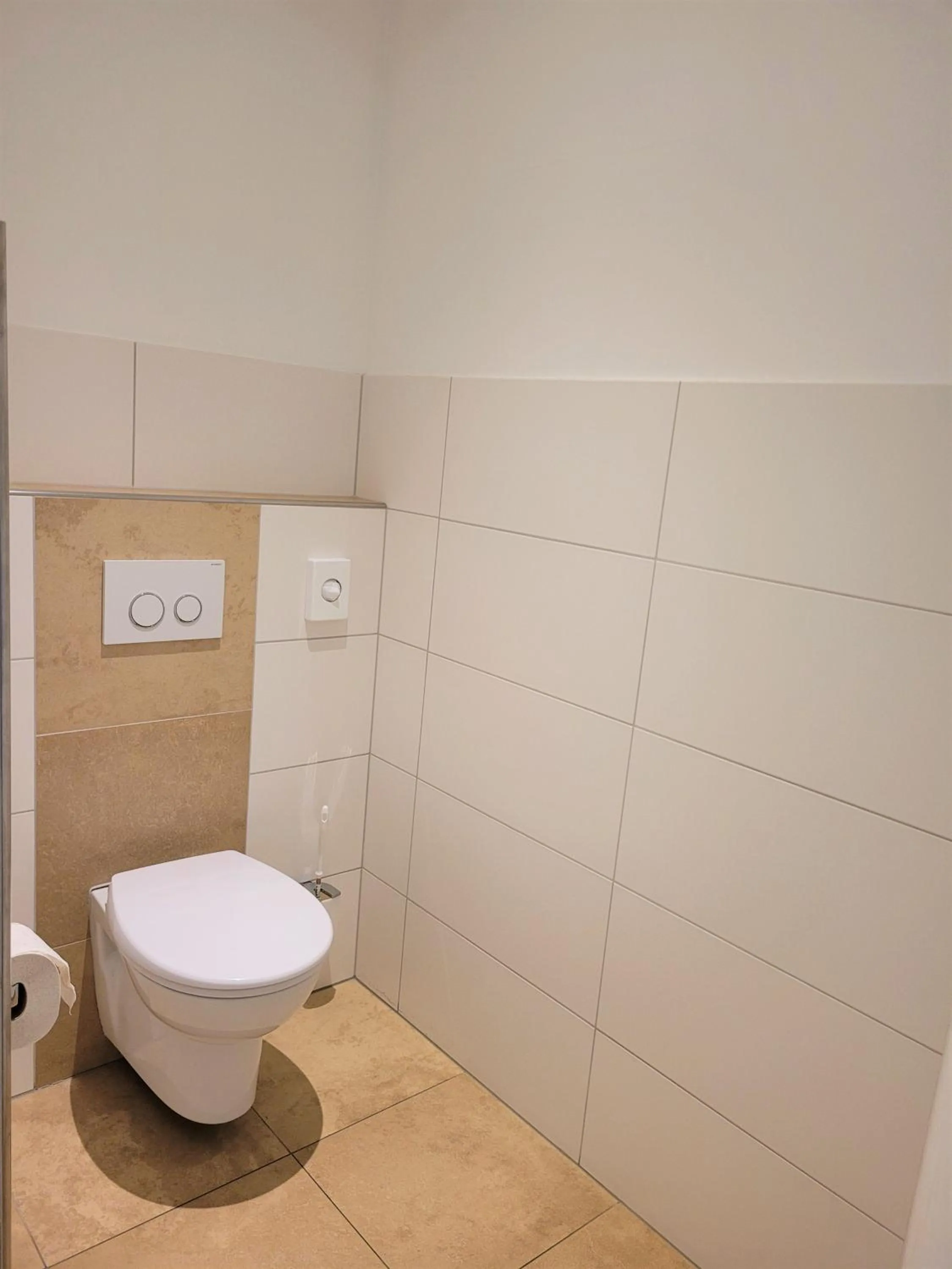 Toilet in Hotel Rössle