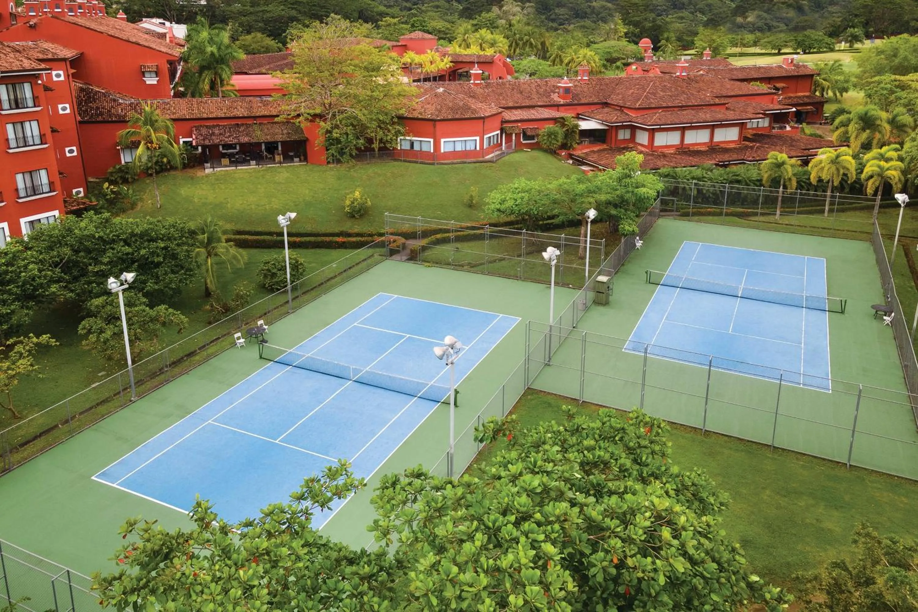 Tennis court in Marriott Vacation Club at Los Sueños