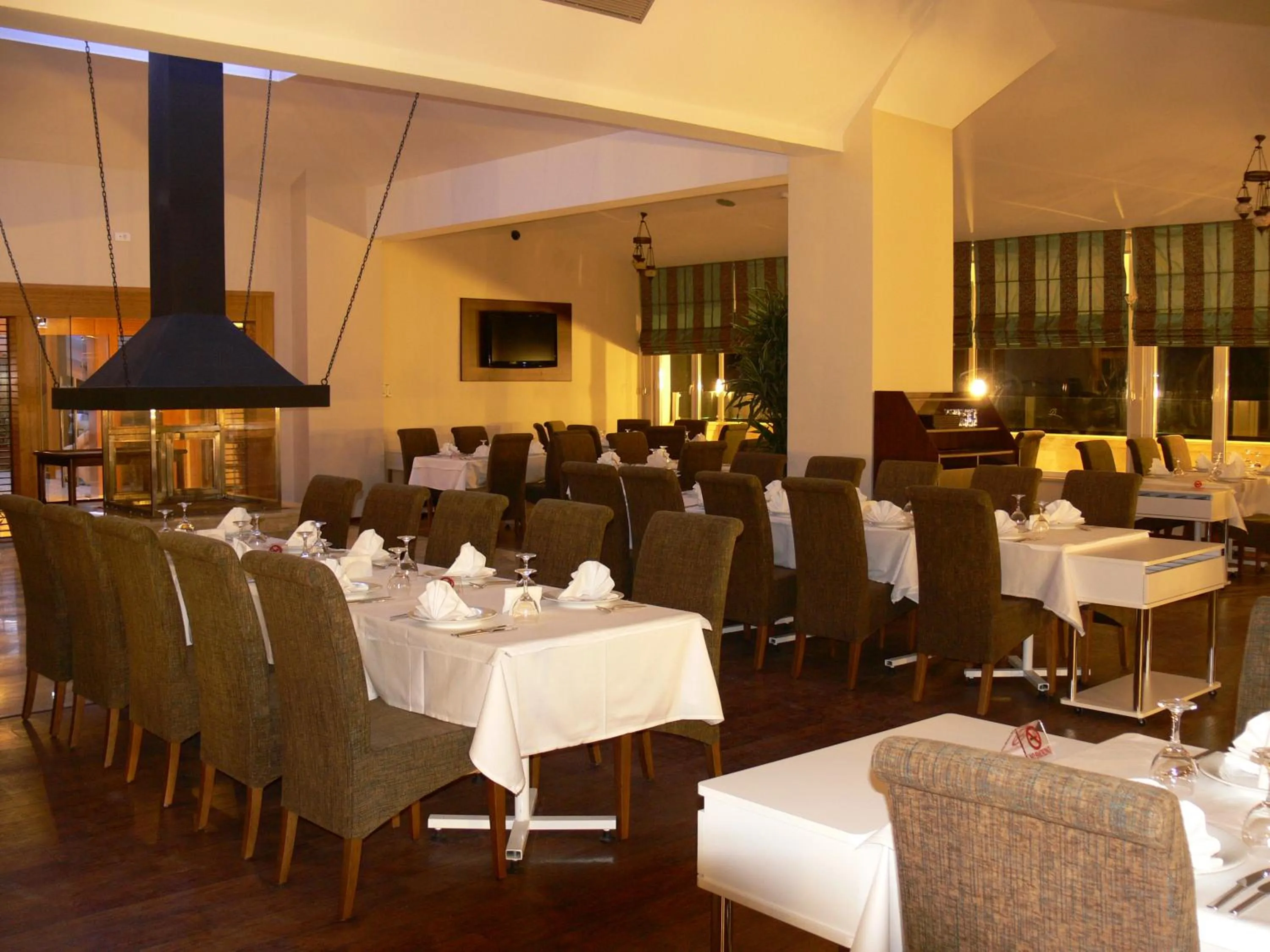 Restaurant/places to eat in İğneada Resort Hotel & SPA