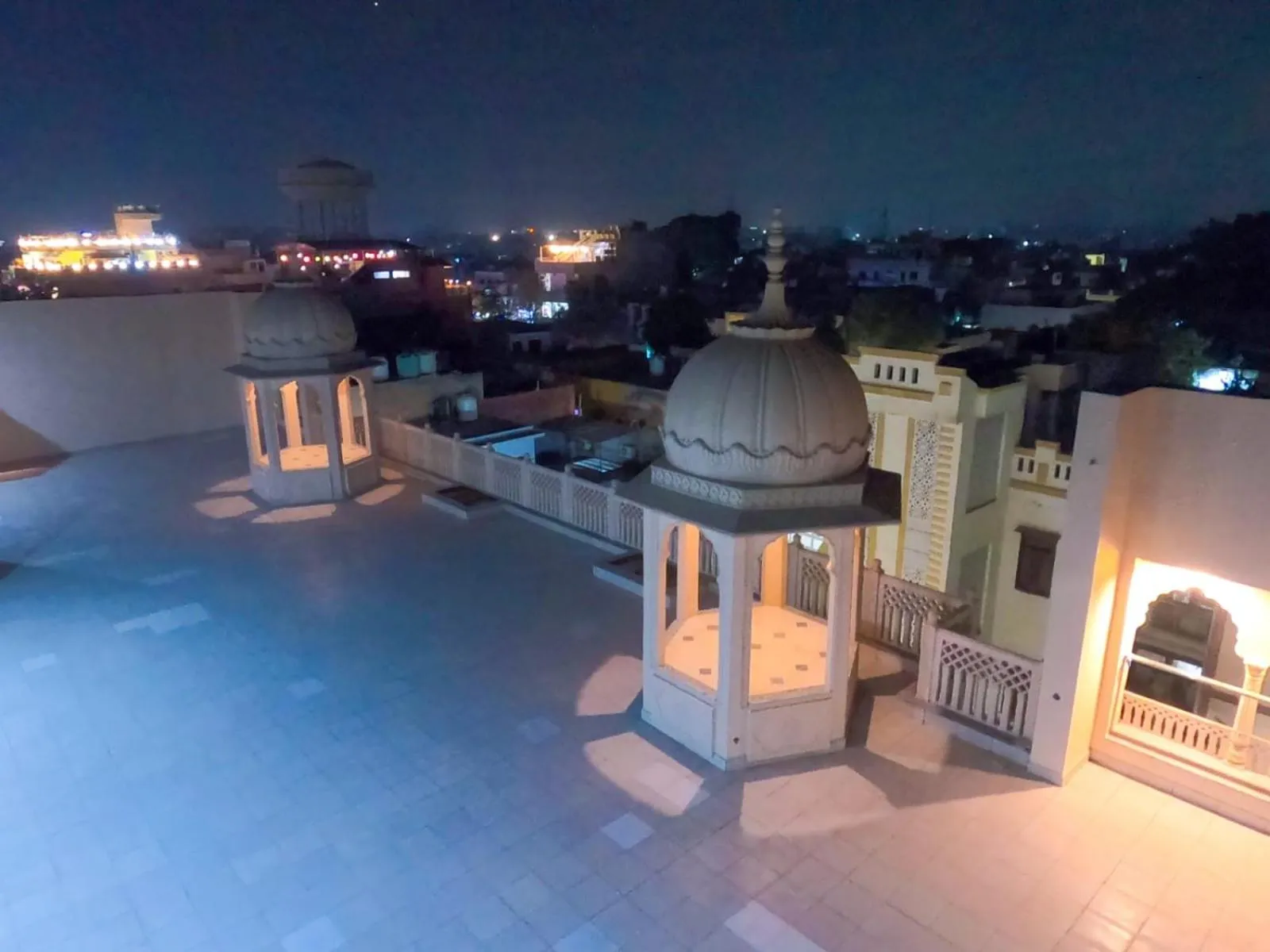 Night in The Taj Vista Agra -walking distance to Taj Mahal