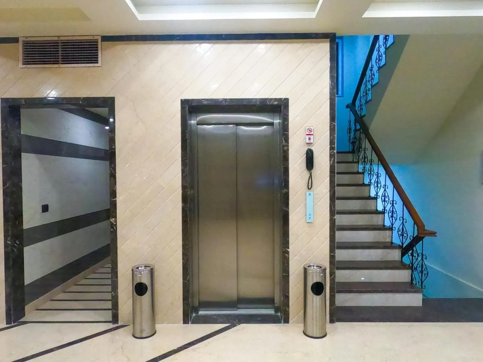 elevator in The Taj Vista Agra -walking distance to Taj Mahal