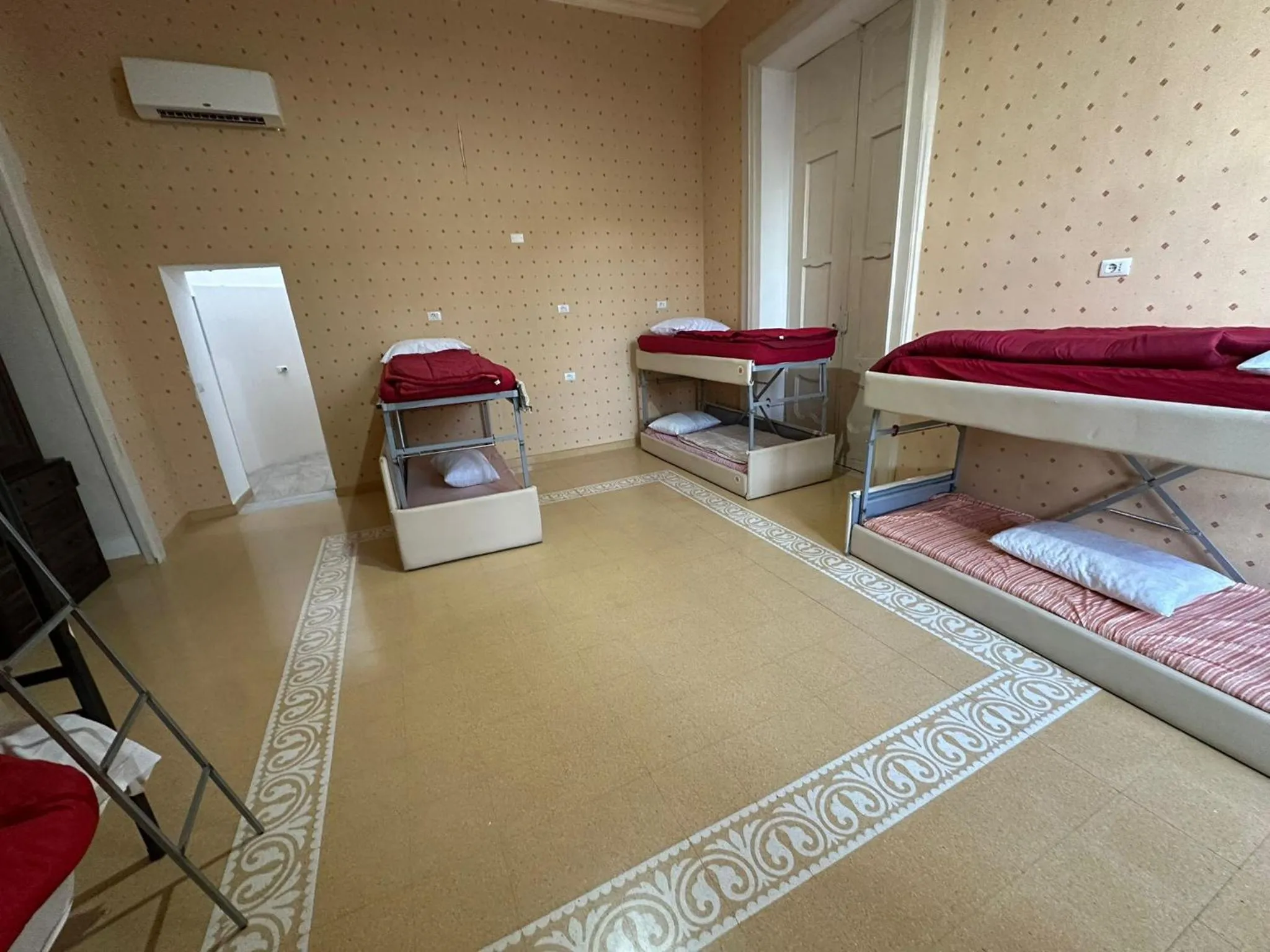 Bed in Salerno Experience Hostel