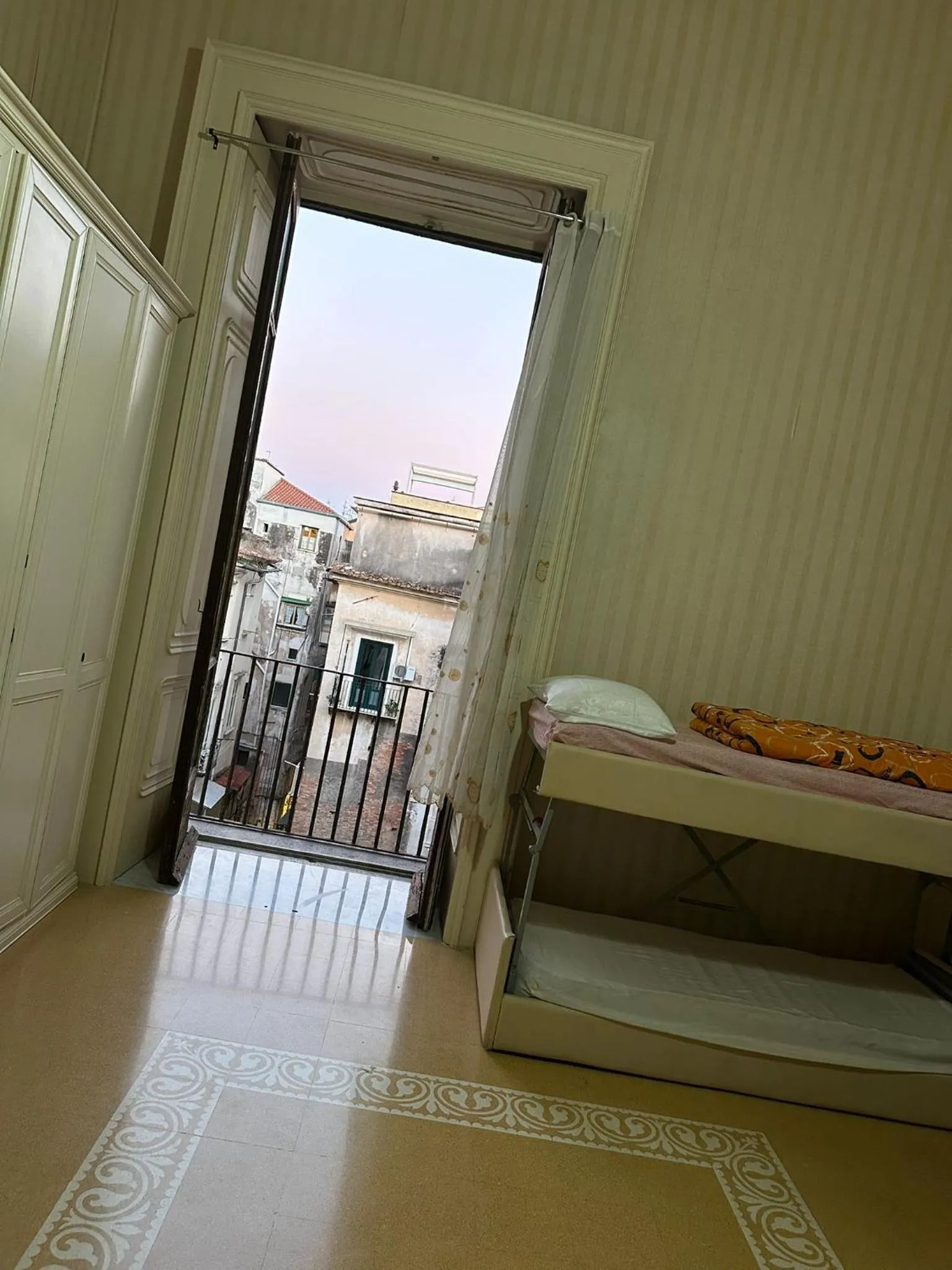 Bed in Salerno Experience Hostel