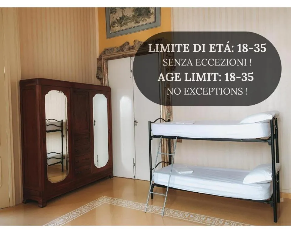 Bed in Salerno Experience Hostel