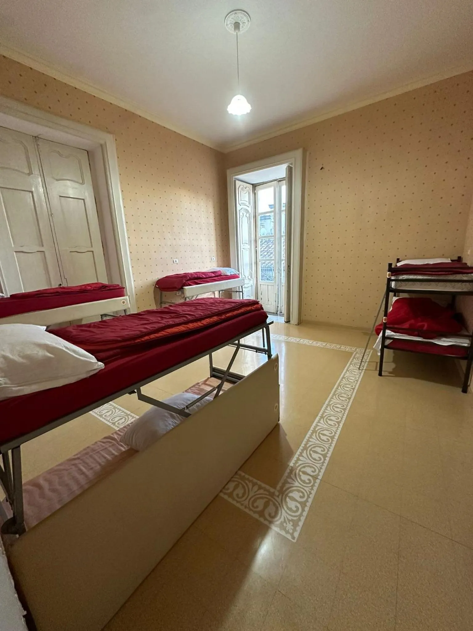 Bed in Salerno Experience Hostel