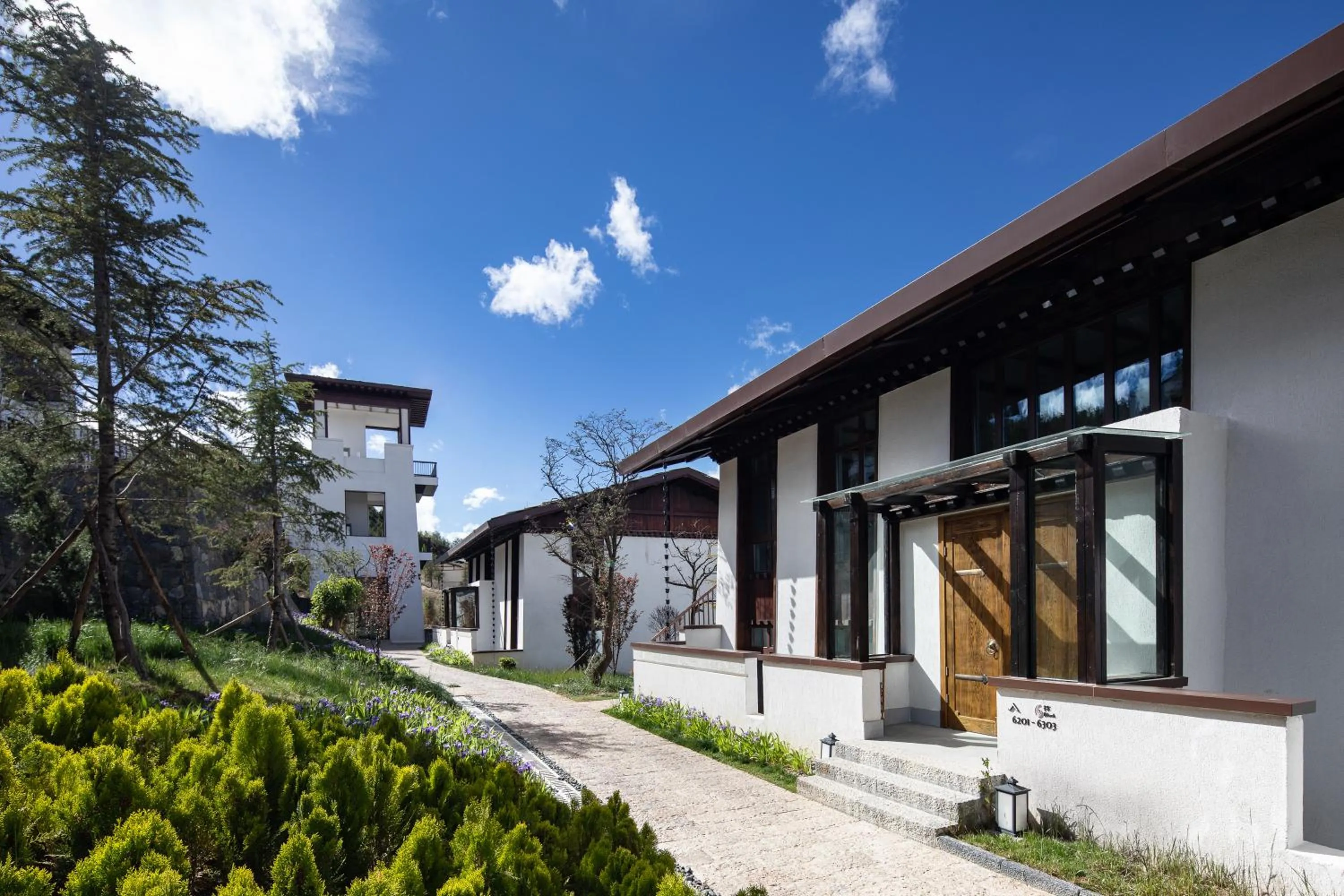 Property building in Hotel Indigo Diqing Moonlight City by IHG