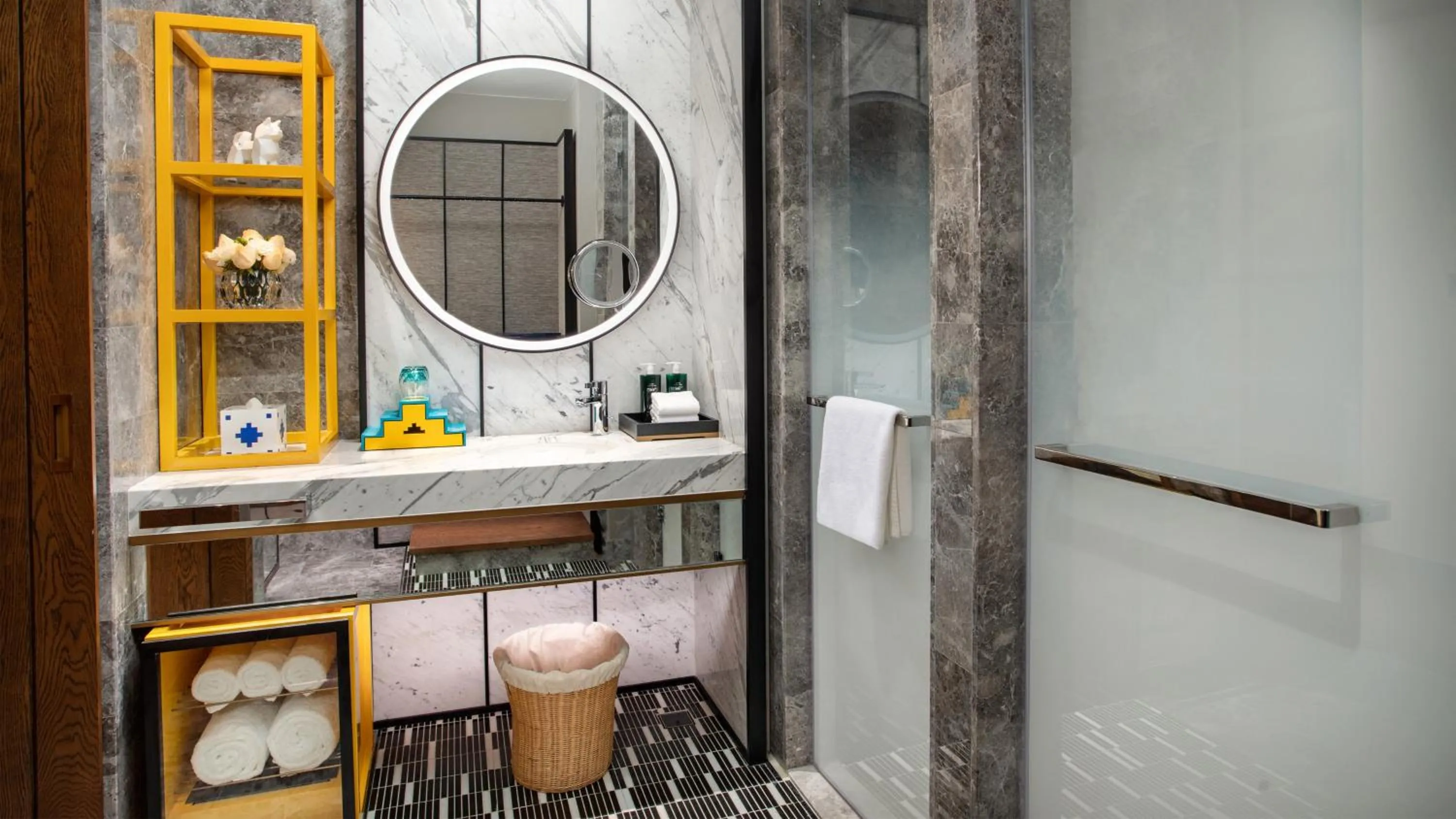 Bathroom in Hotel Indigo Diqing Moonlight City by IHG