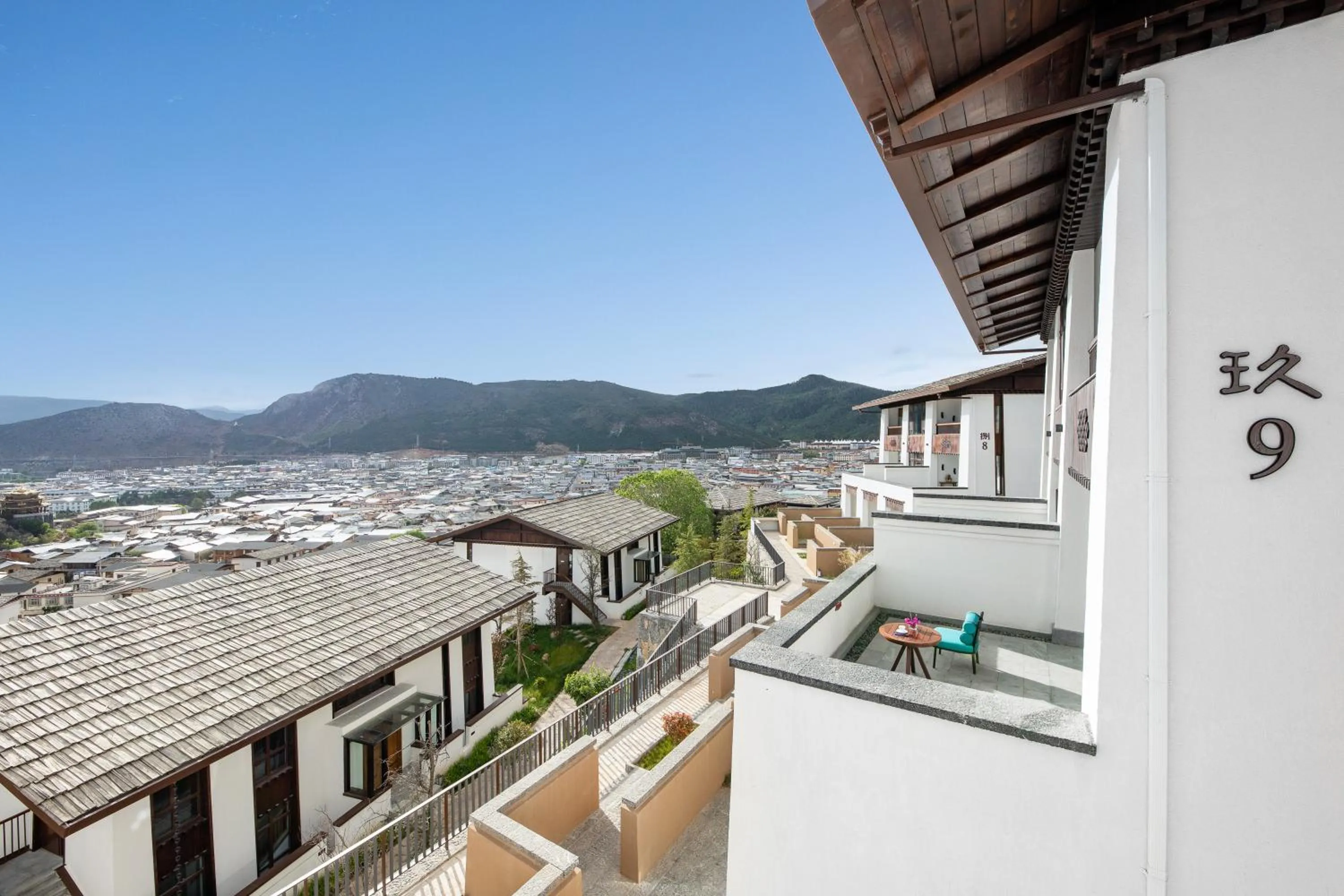 Balcony/Terrace in Hotel Indigo Diqing Moonlight City by IHG