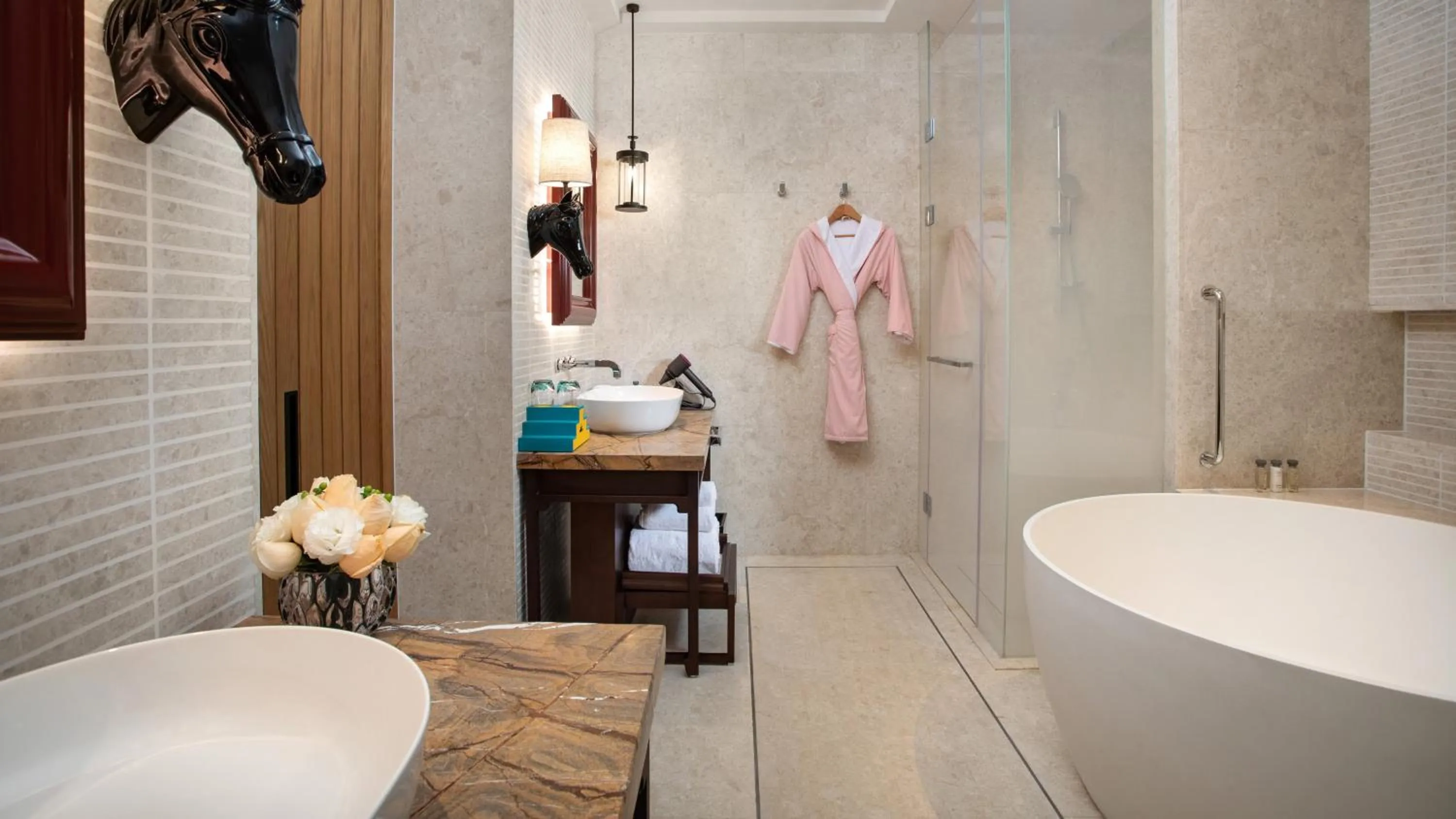 Bathroom in Hotel Indigo Diqing Moonlight City by IHG