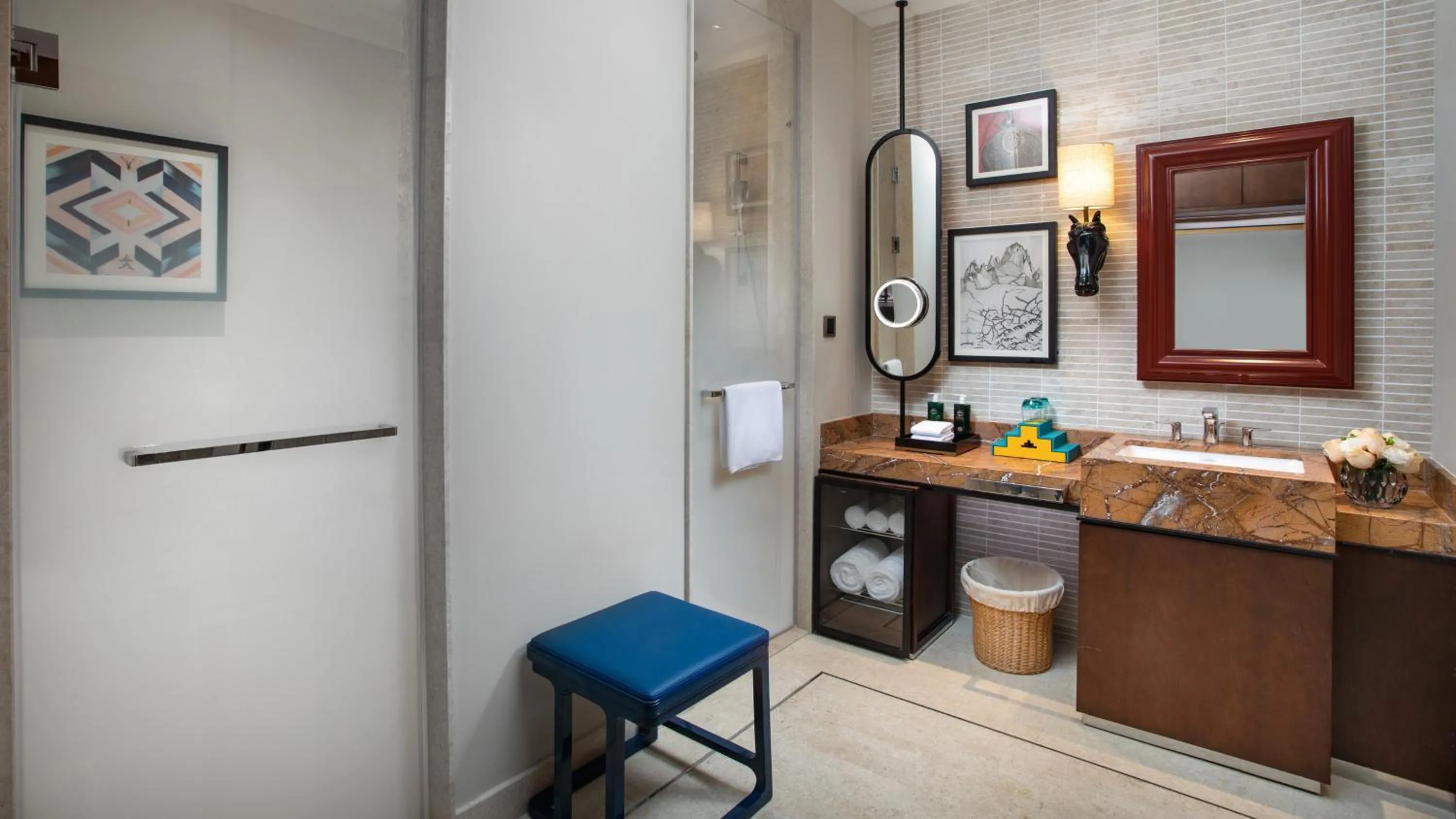 Bathroom in Hotel Indigo Diqing Moonlight City by IHG