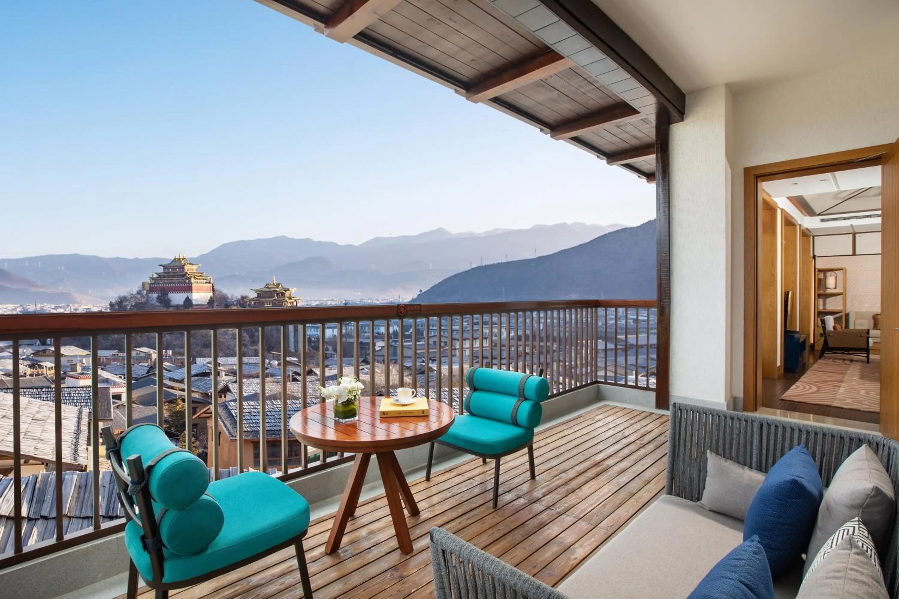 Photo of the whole room in Hotel Indigo Diqing Moonlight City by IHG