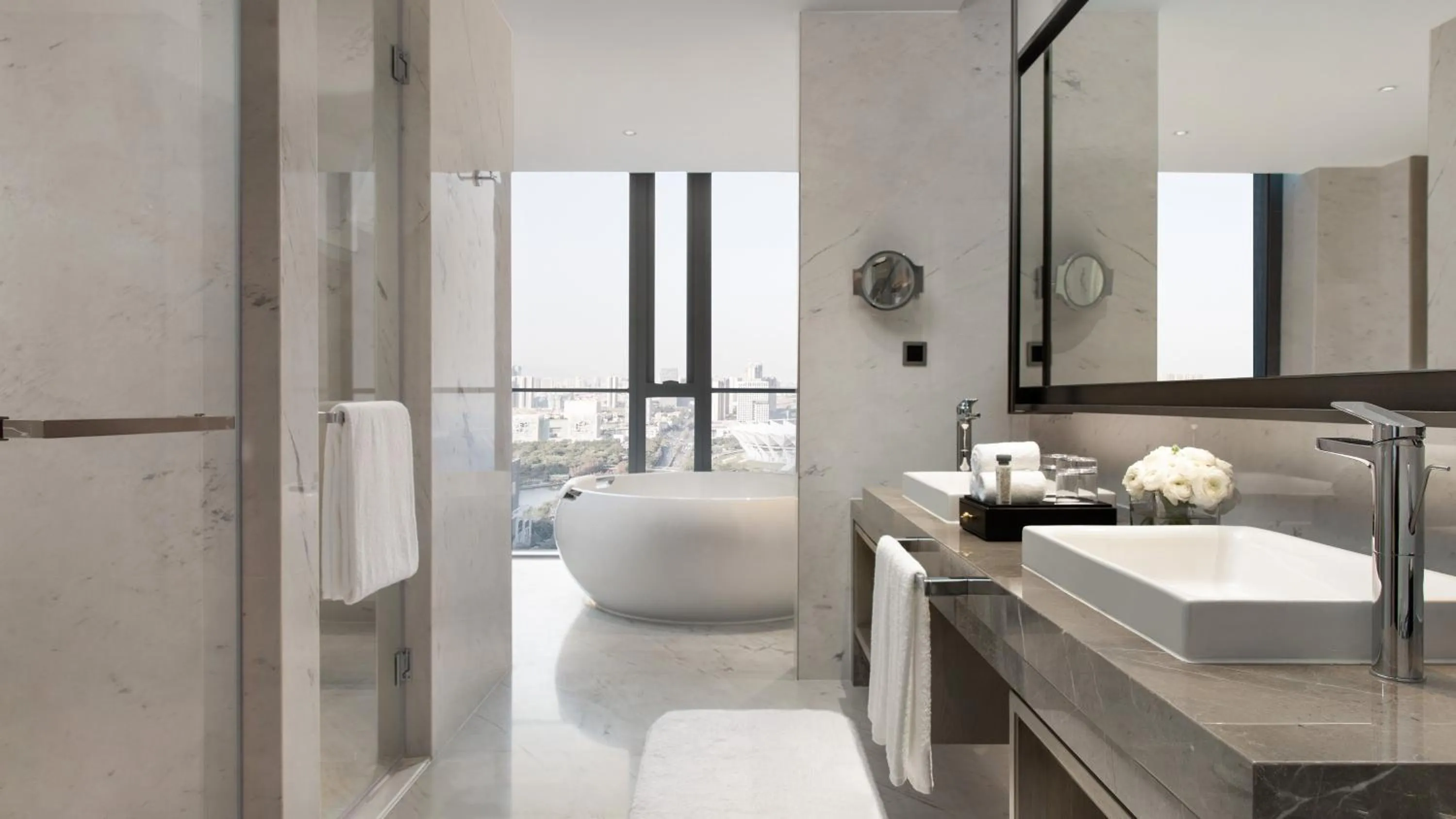 Bathroom in InterContinental Foshan DongPing