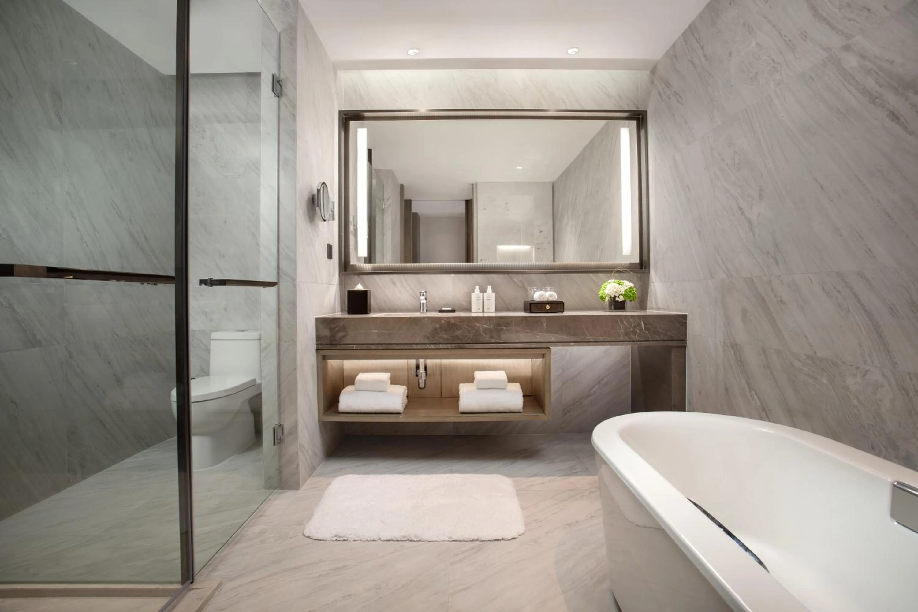 Bathroom in InterContinental Foshan DongPing