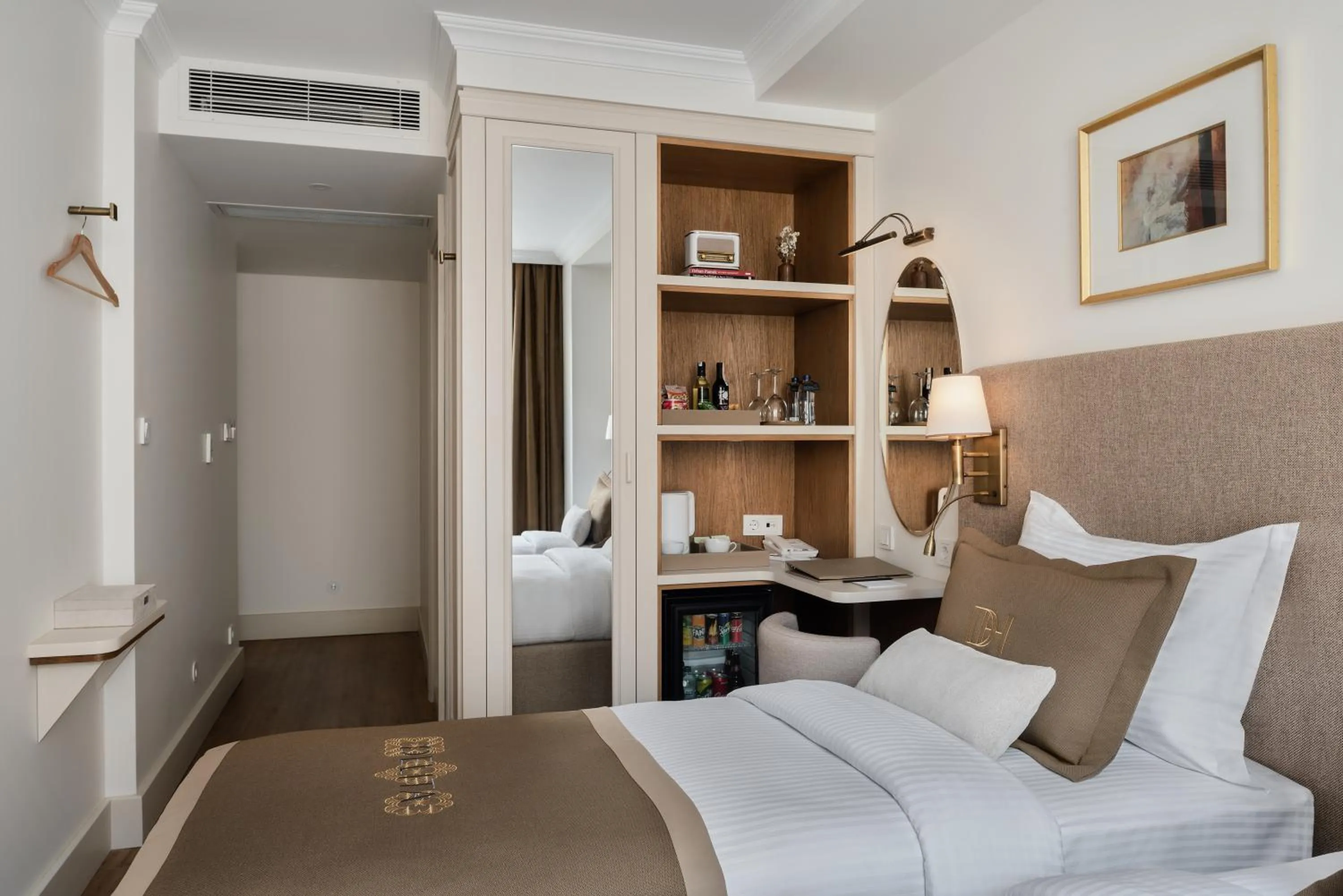 Bed in Delita City Hotel