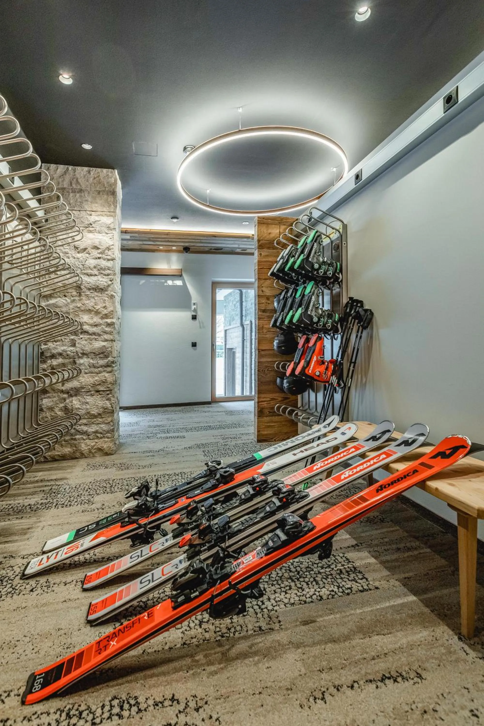 Skiing in Apartmenthaus Wiesenhof