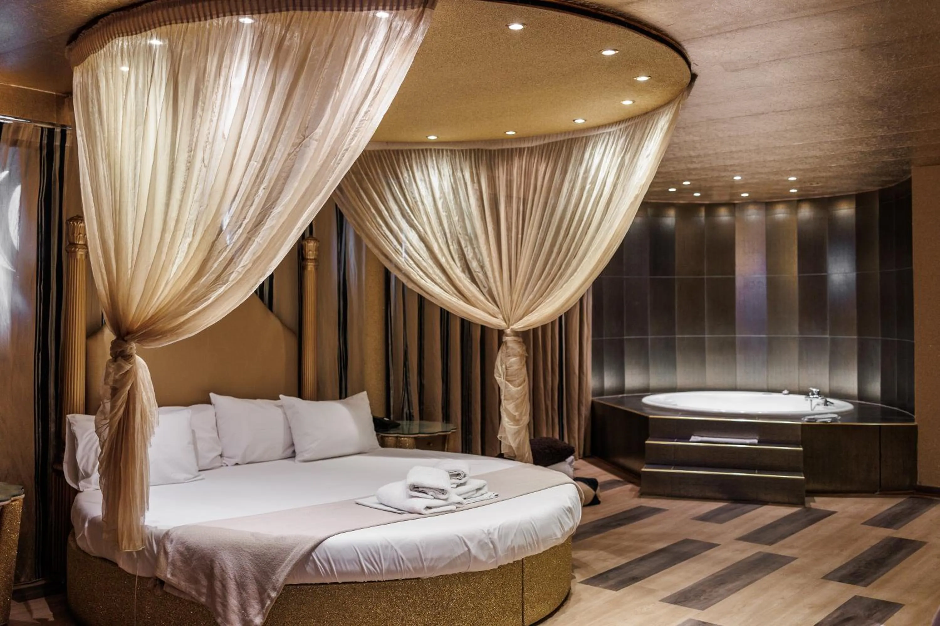 Bedroom, Bed in Aachen