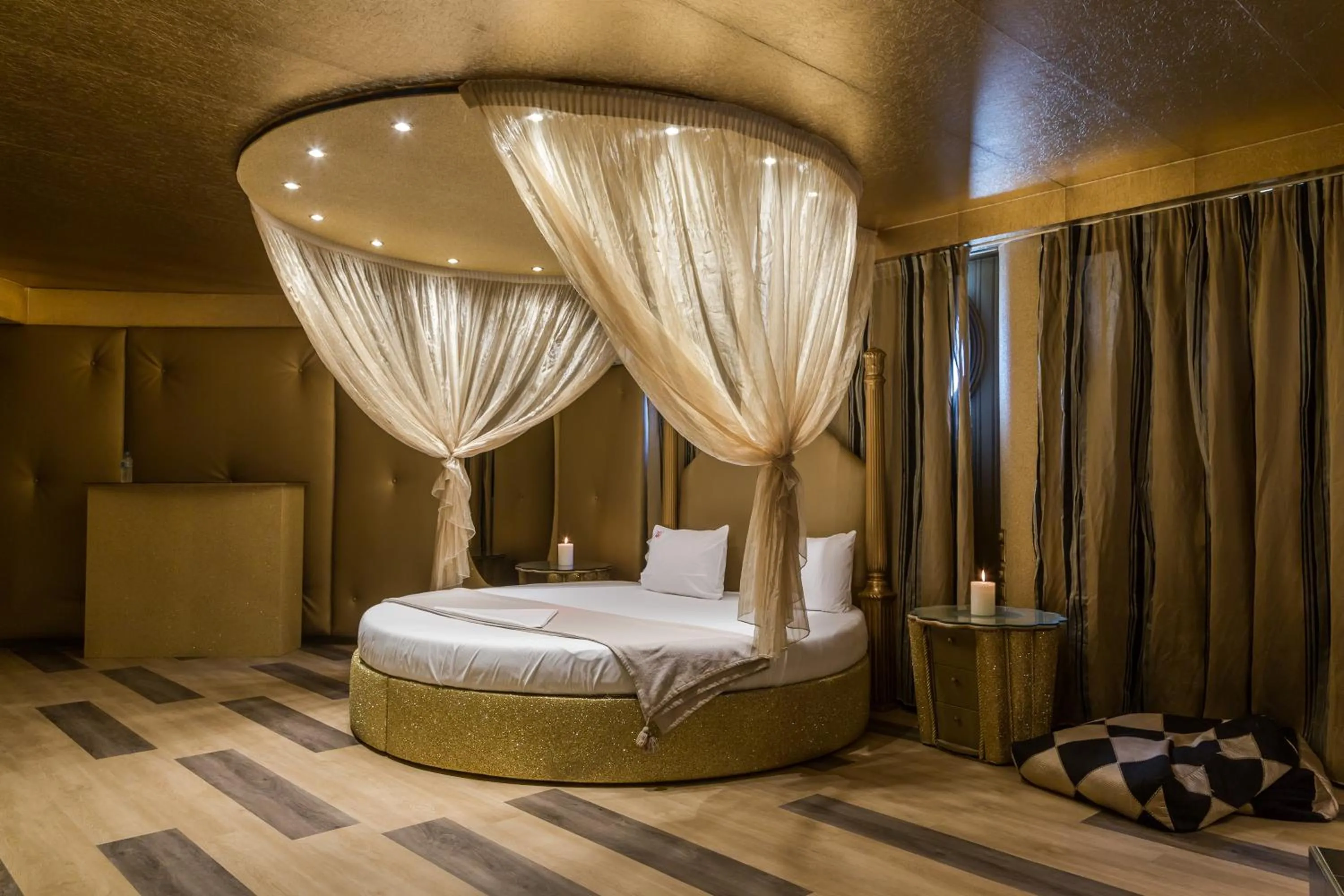 Bedroom, Bed in Aachen