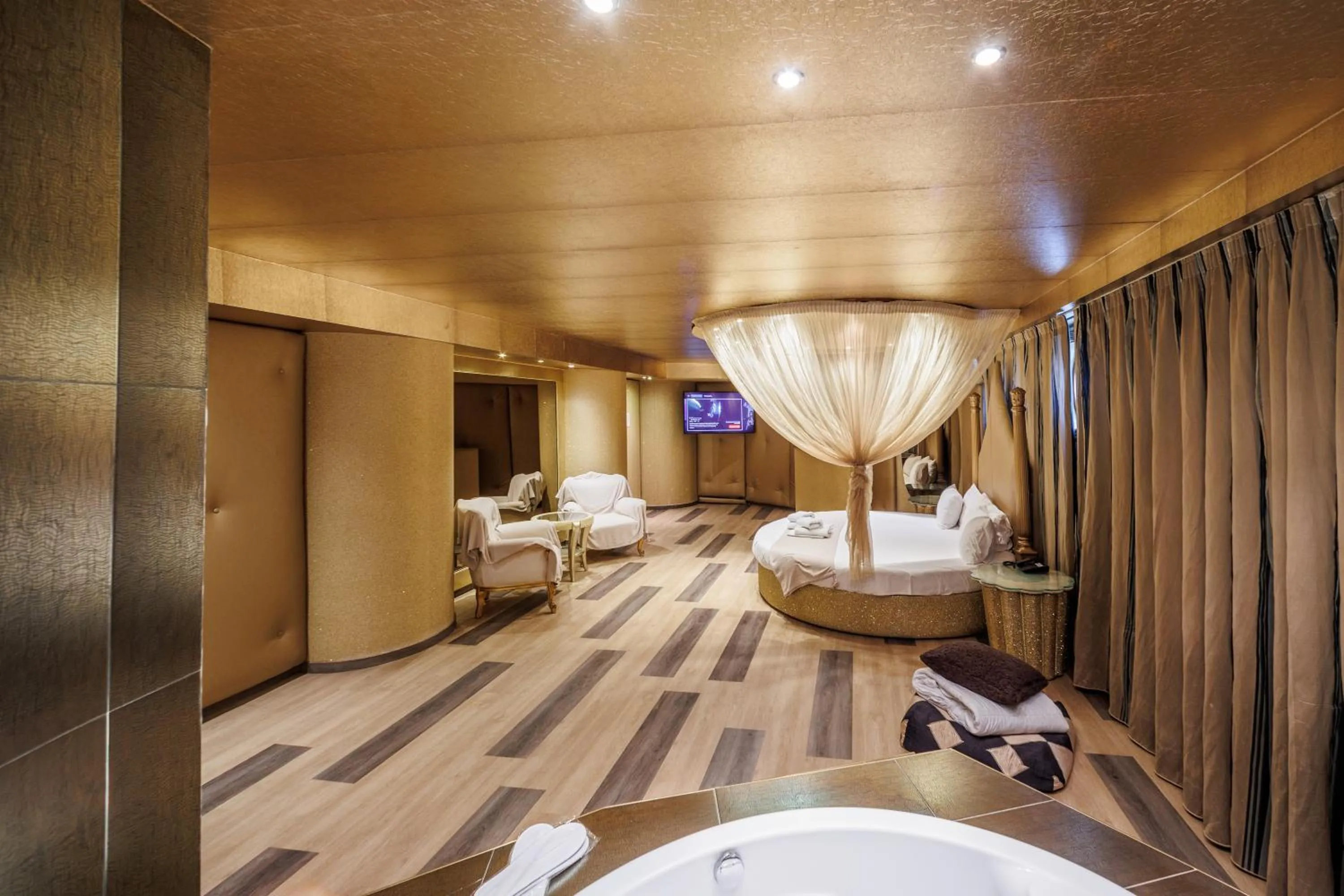 Bedroom, Bed in Aachen