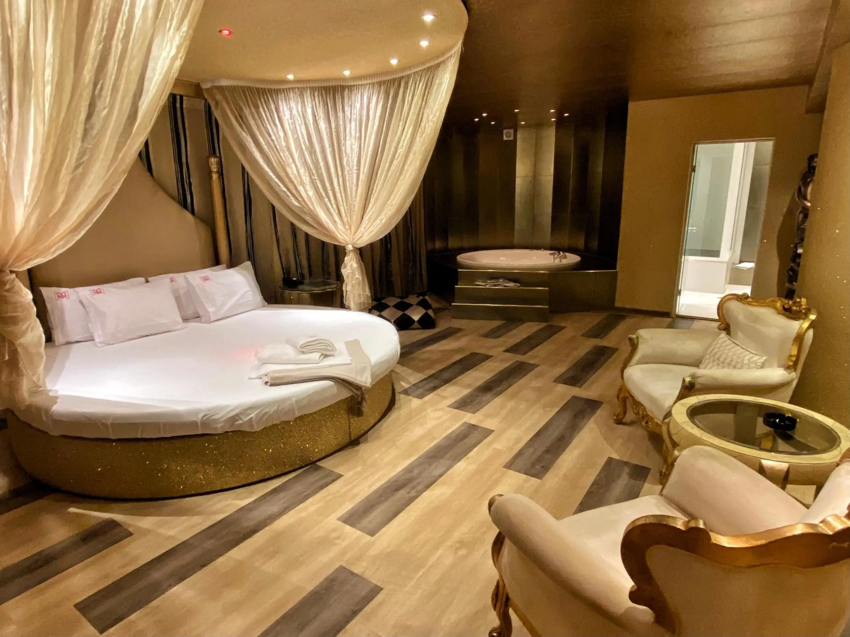 Bedroom, Bed in Aachen