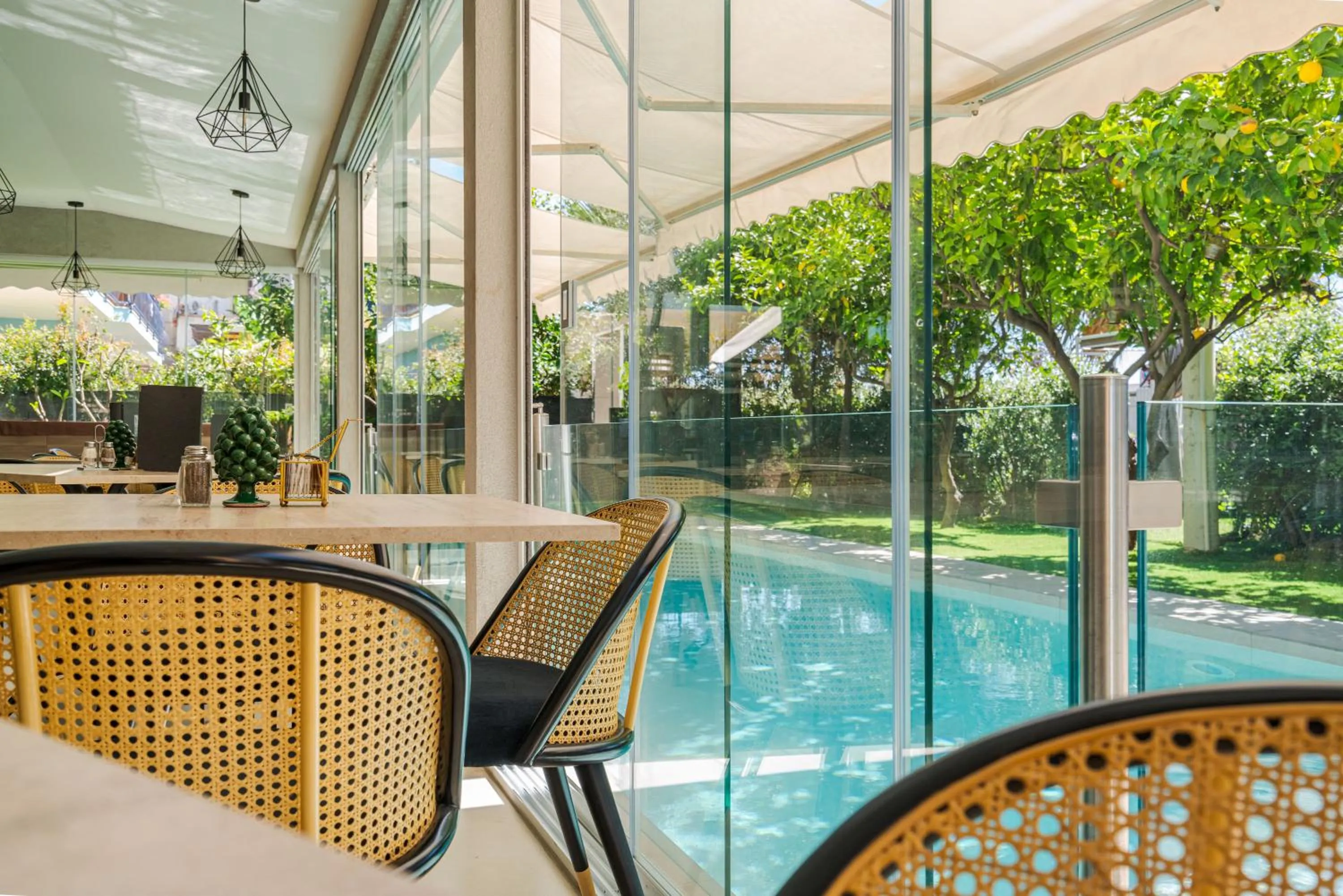 Swimming pool in Hotel Rivage Taormina