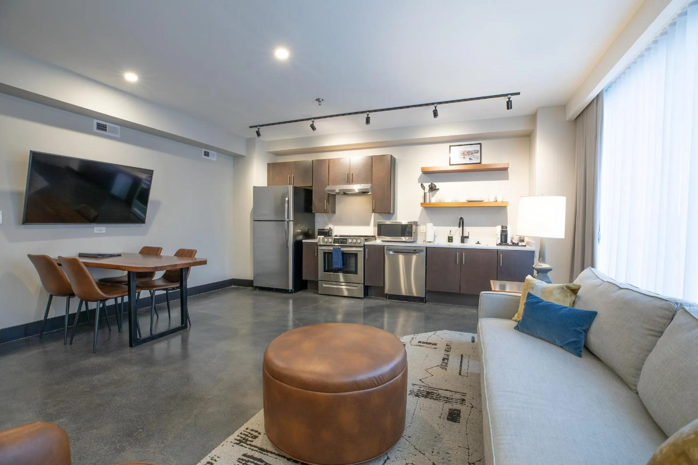 Kitchen or kitchenette in The Bee Hotel, Danville