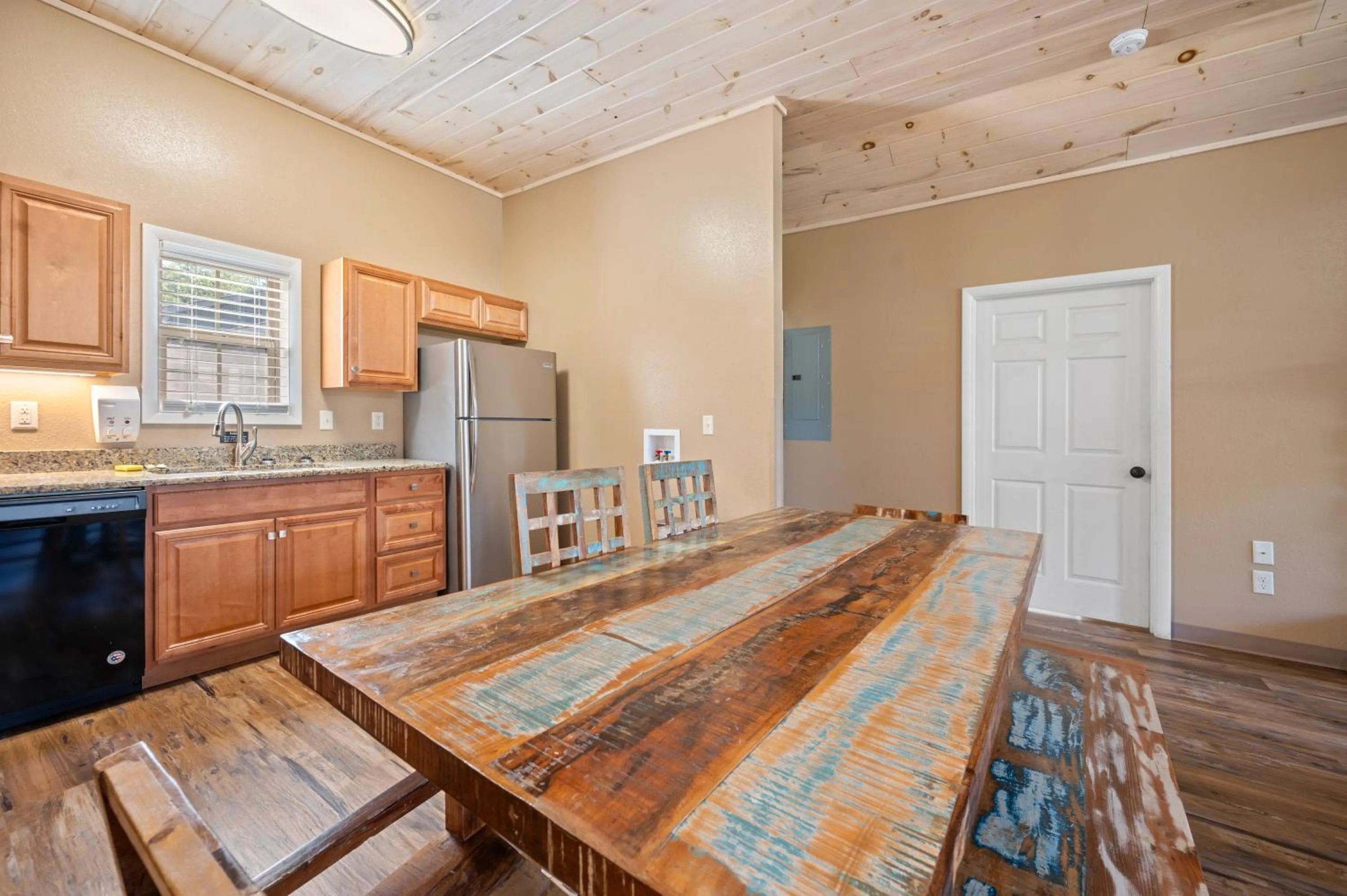 Carr's Northside Hotel and Cottages