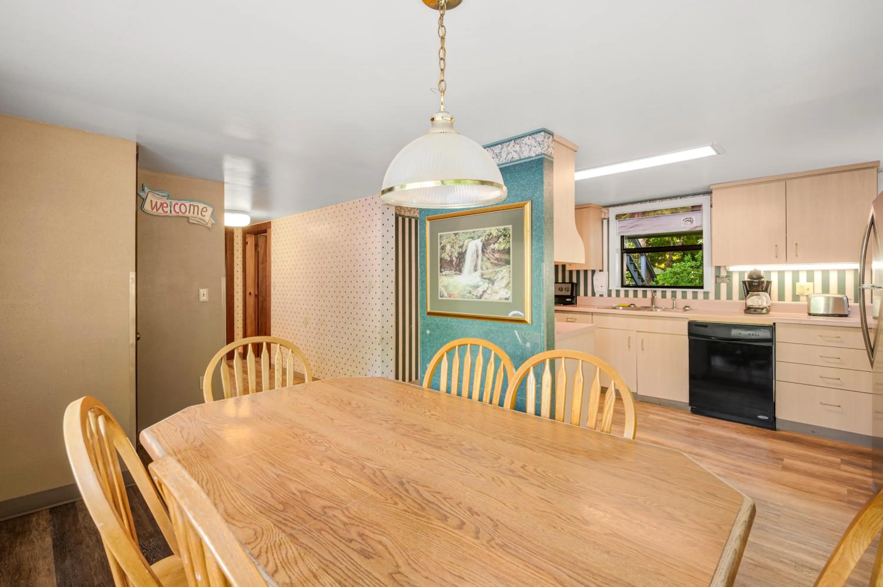 Carr's Northside Hotel and Cottages