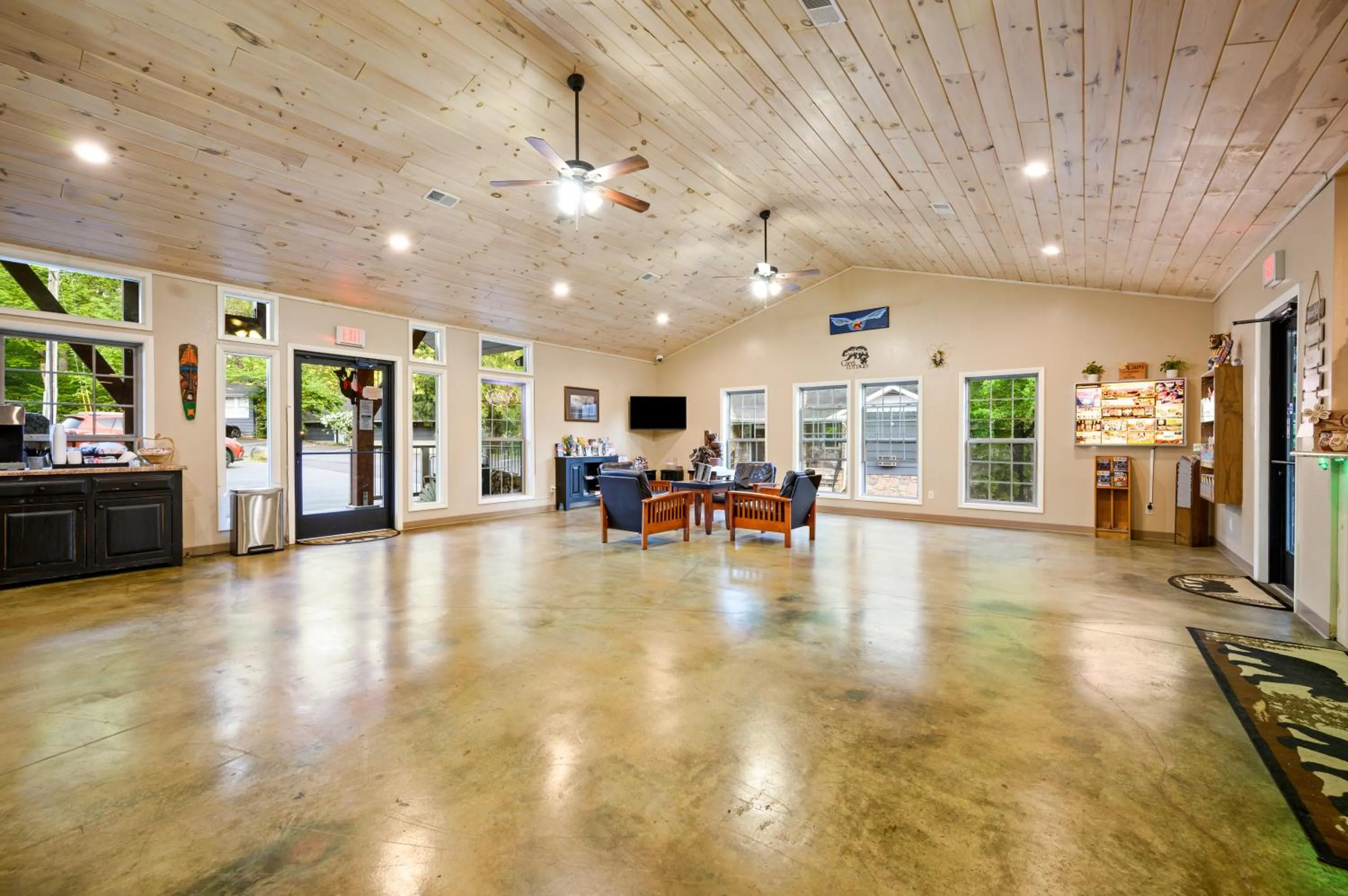 Carr's Northside Hotel and Cottages