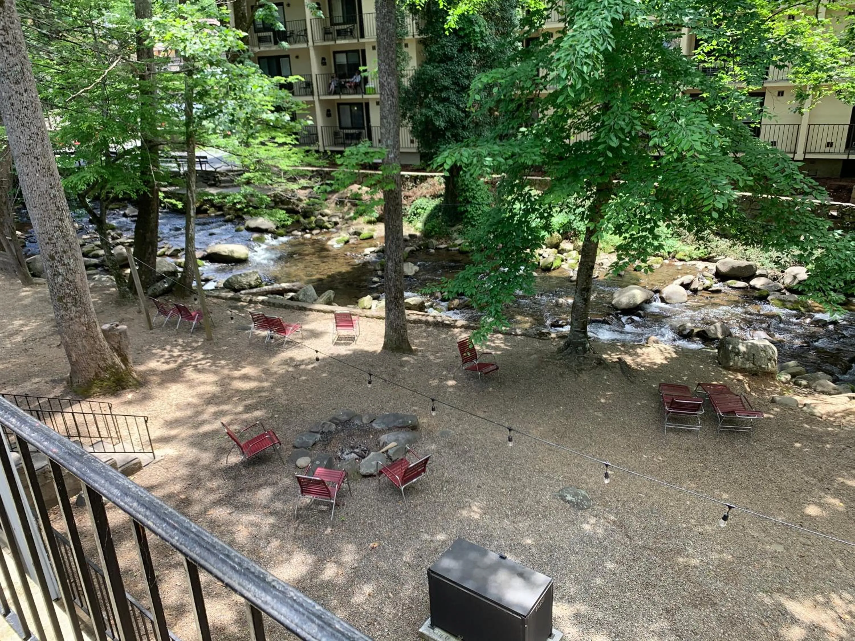 Carr's Northside Hotel and Cottages