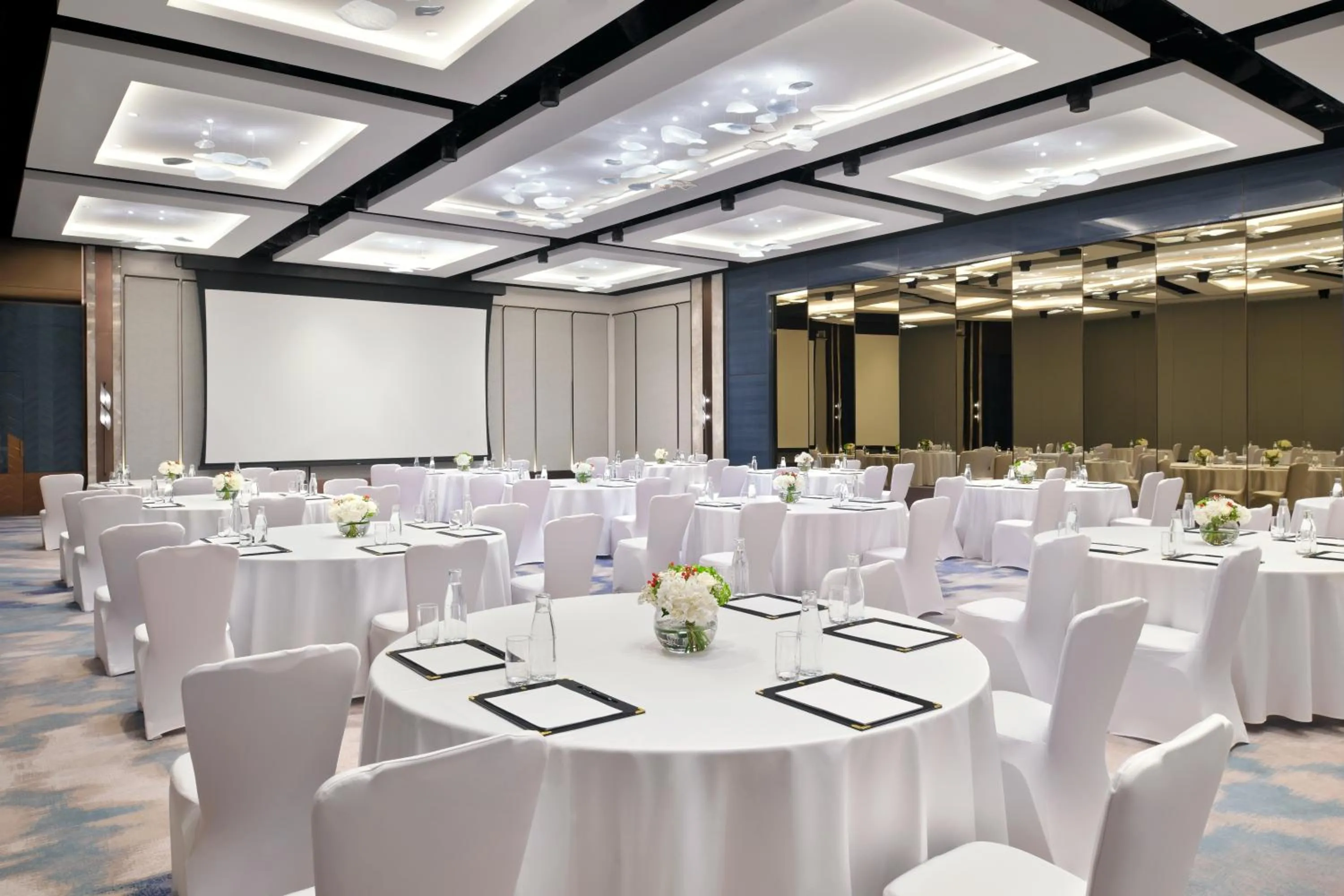 Meeting/conference room in Crowne Plaza Dubai Festival City