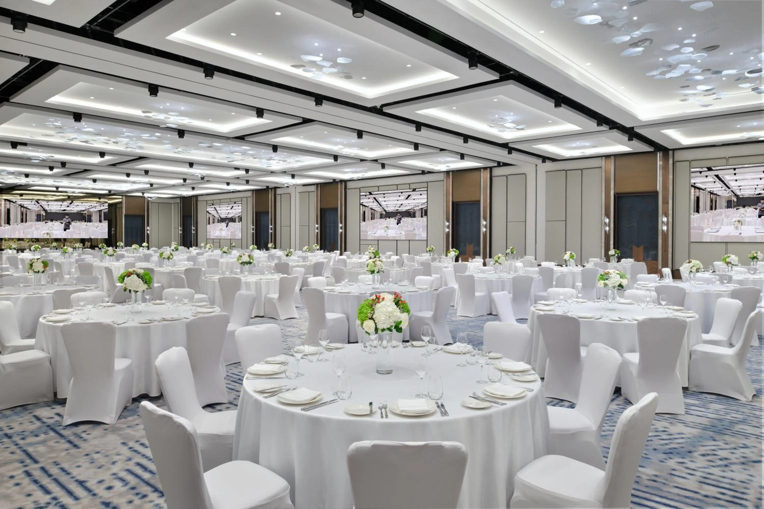 Meeting/conference room in Crowne Plaza Dubai Festival City