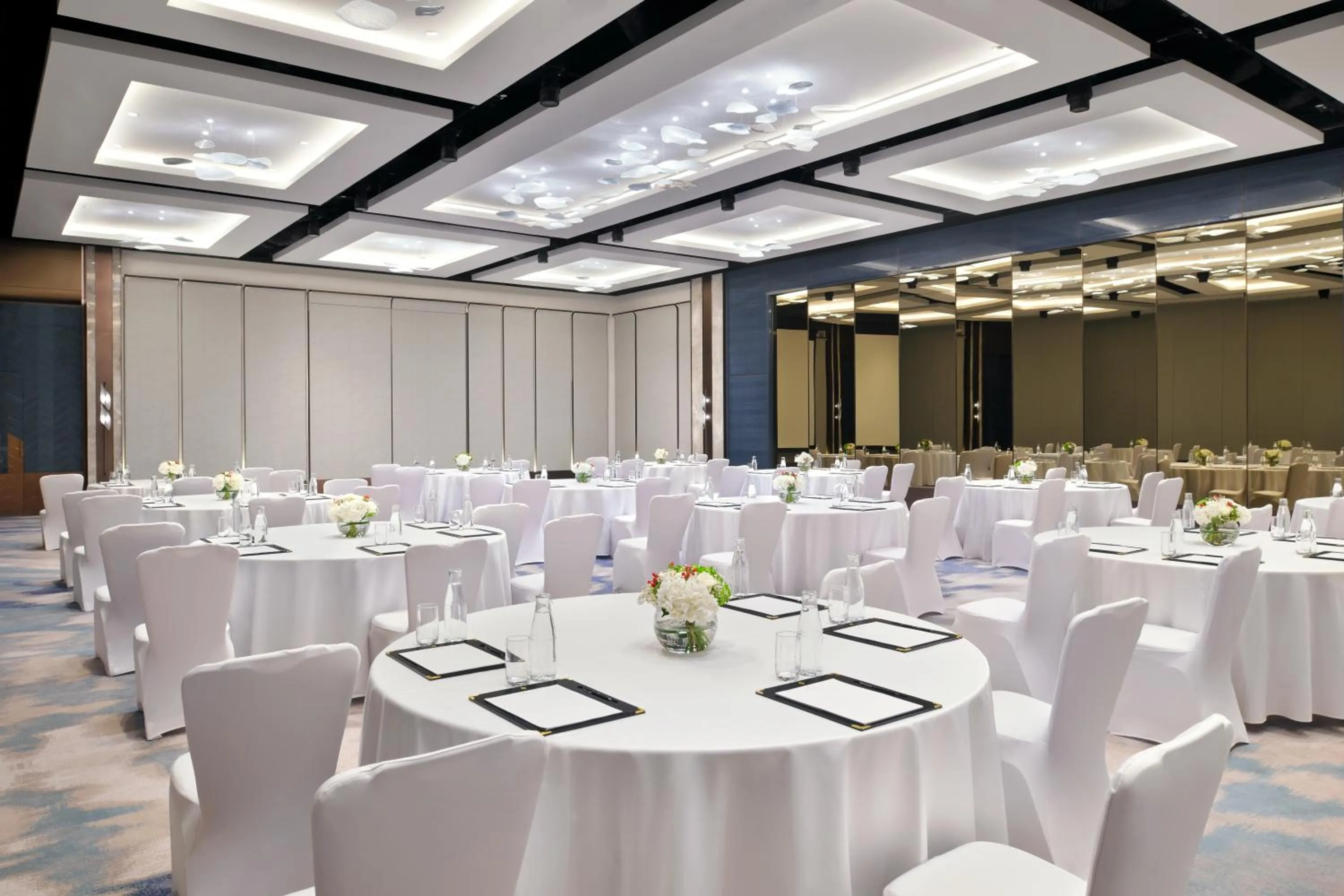 Meeting/conference room in Crowne Plaza Dubai Festival City