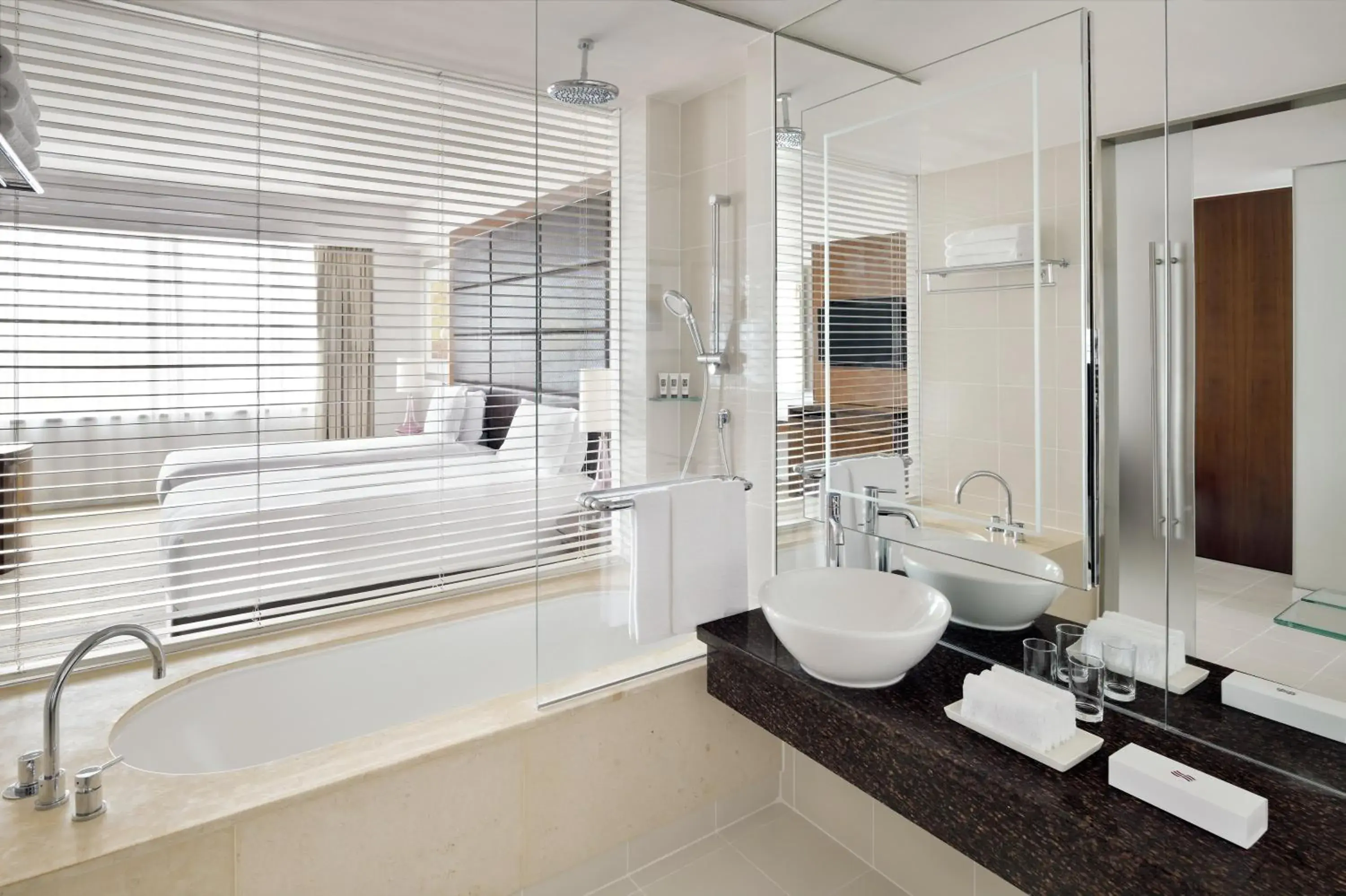 Standard Room in Crowne Plaza Dubai Festival City Standard Room in Crowne Plaza Dubai Festival City