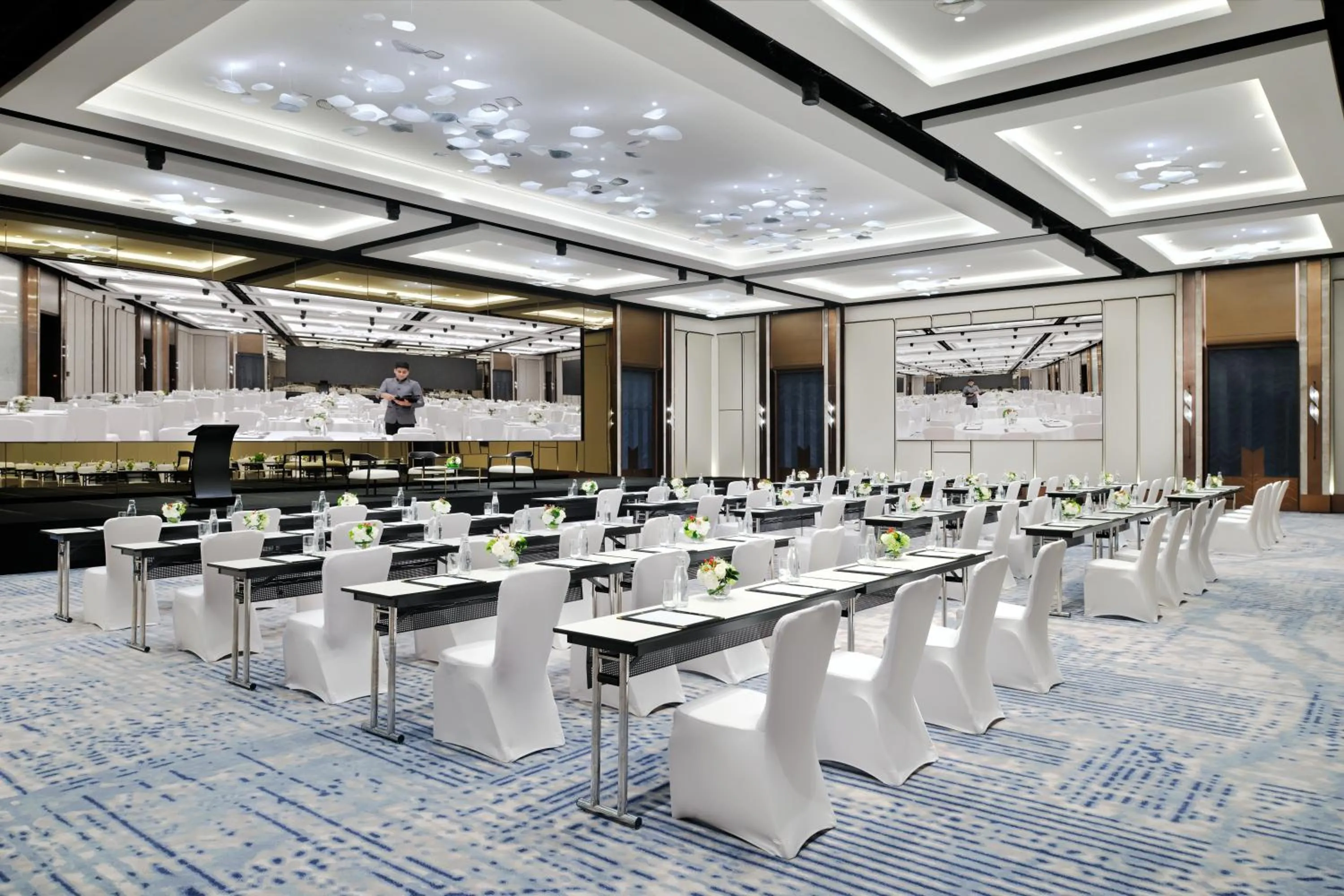 Meeting/conference room in Crowne Plaza Dubai Festival City