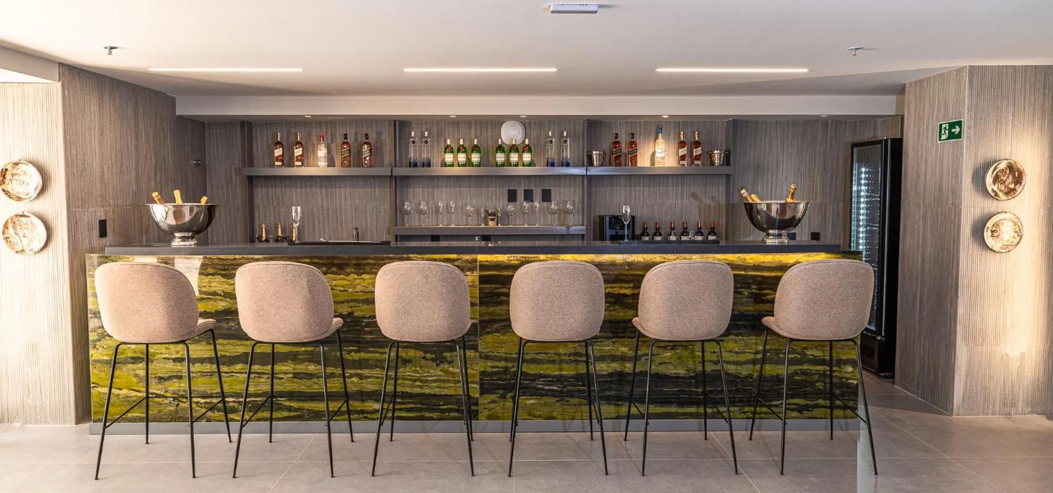 Lounge or bar in Oceana Atlântico Hotel & SPA