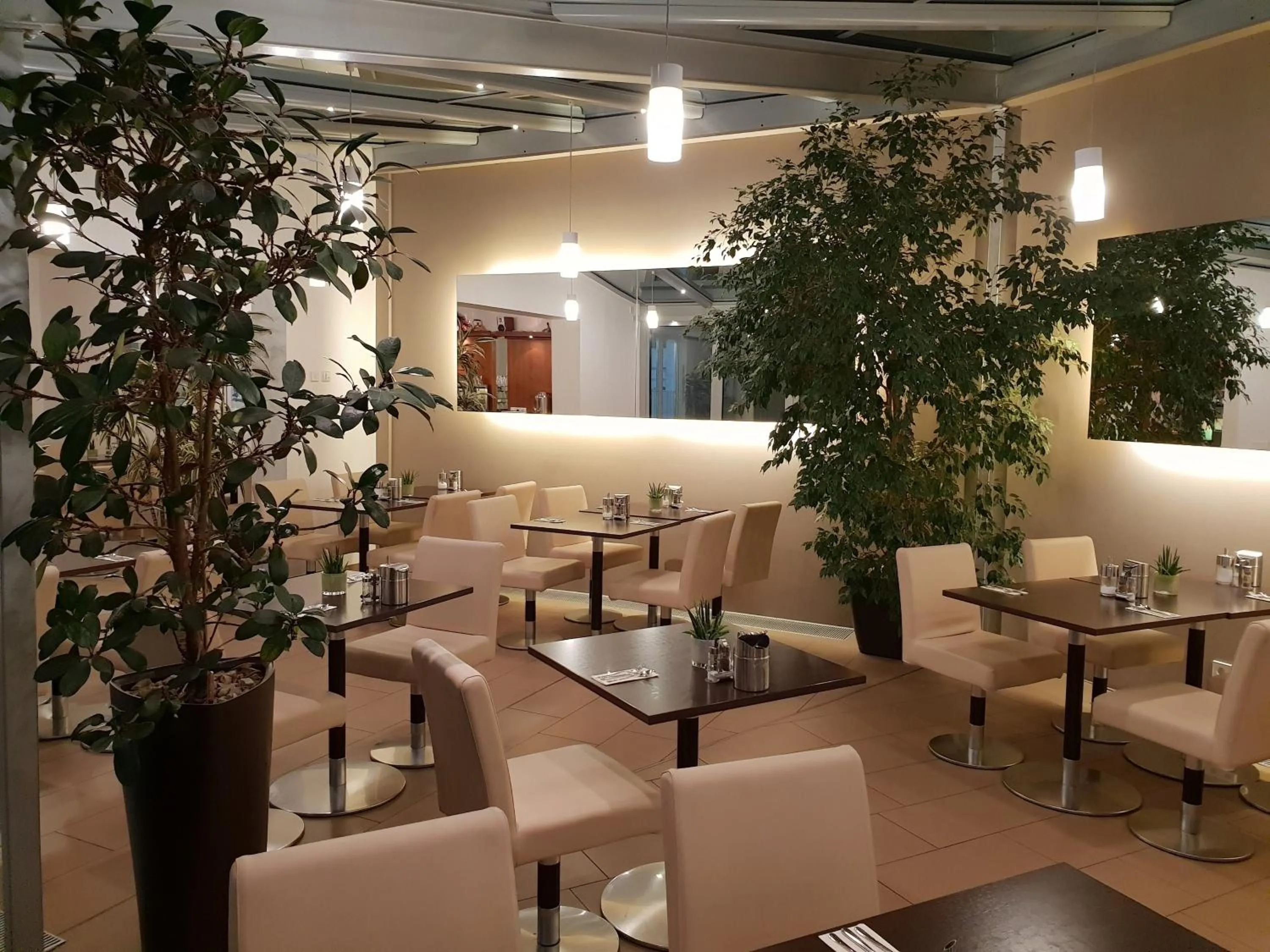 Dining area in City Hotel Stuttgart