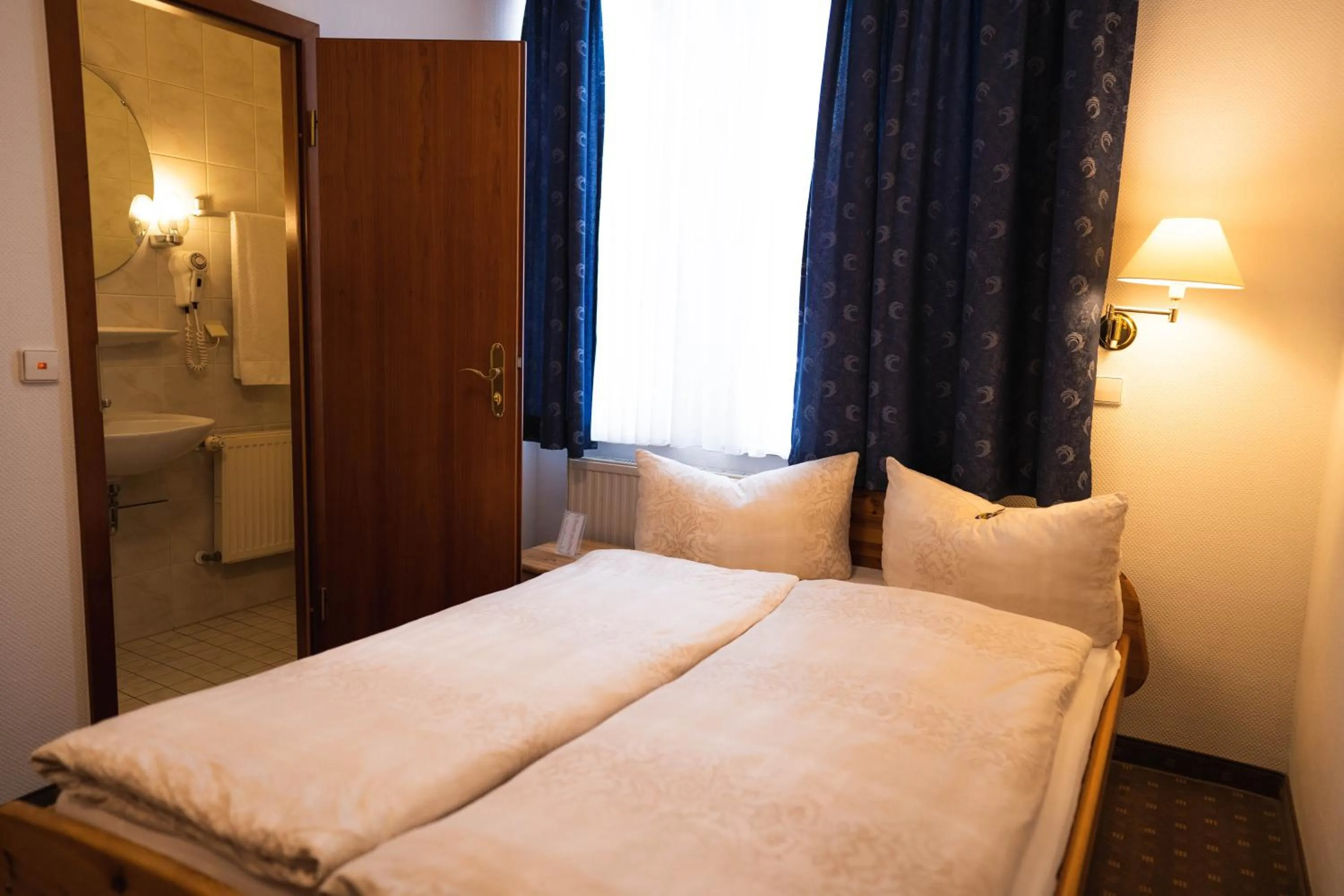 Photo of the whole room, Bed in Pension am Heusteig