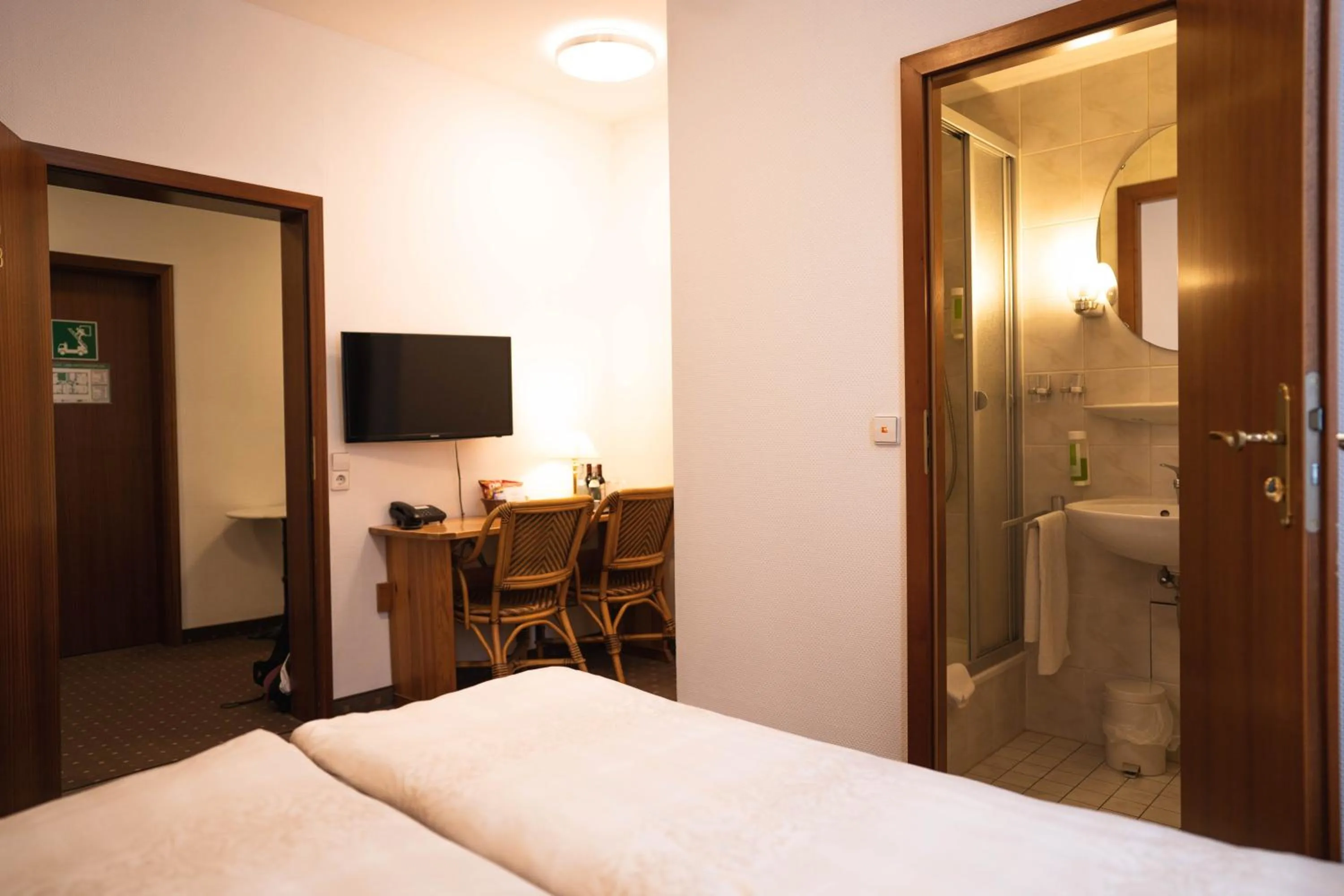 Photo of the whole room, Bed in Pension am Heusteig