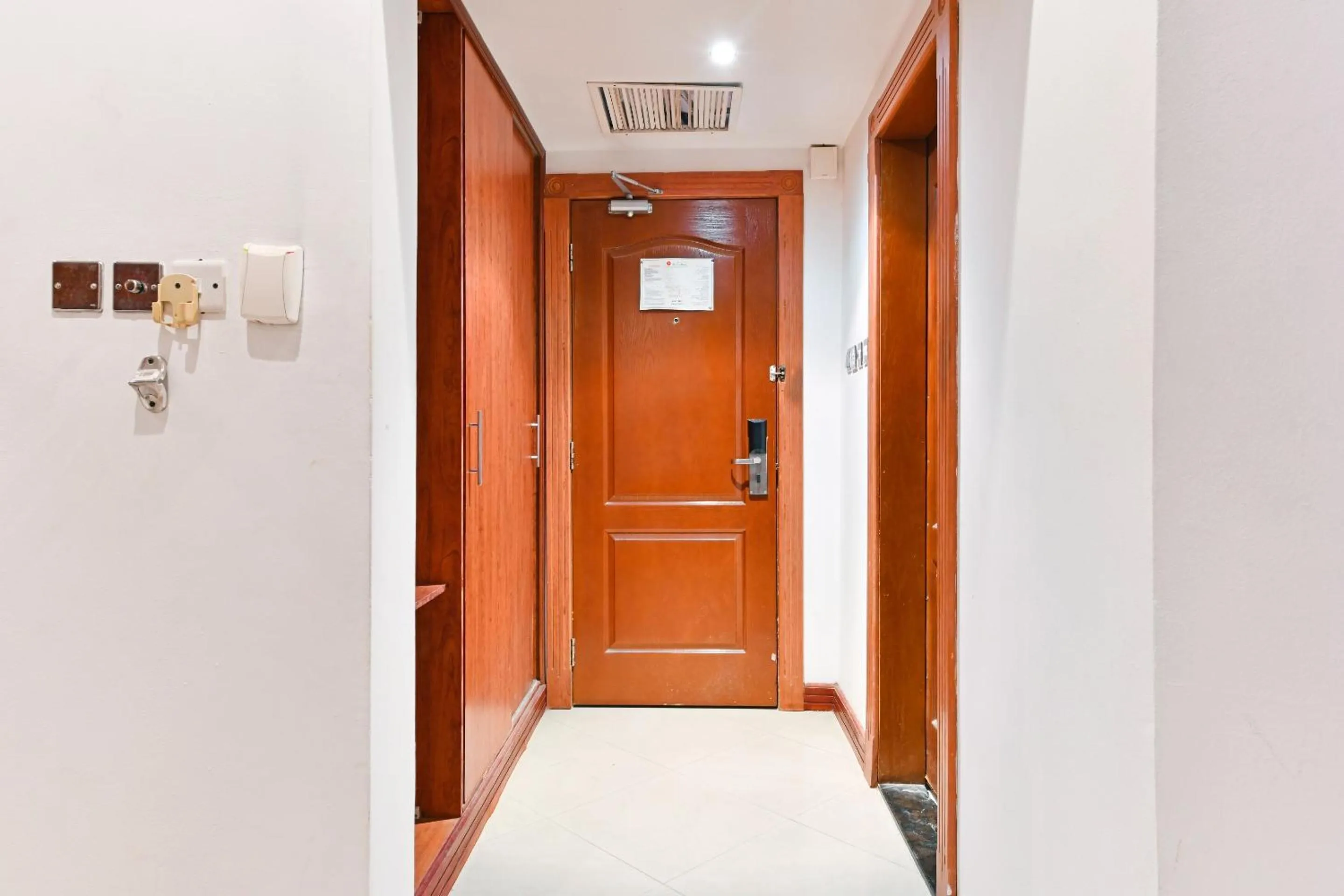 Lobby or reception in OYO 118 Revira Hotel