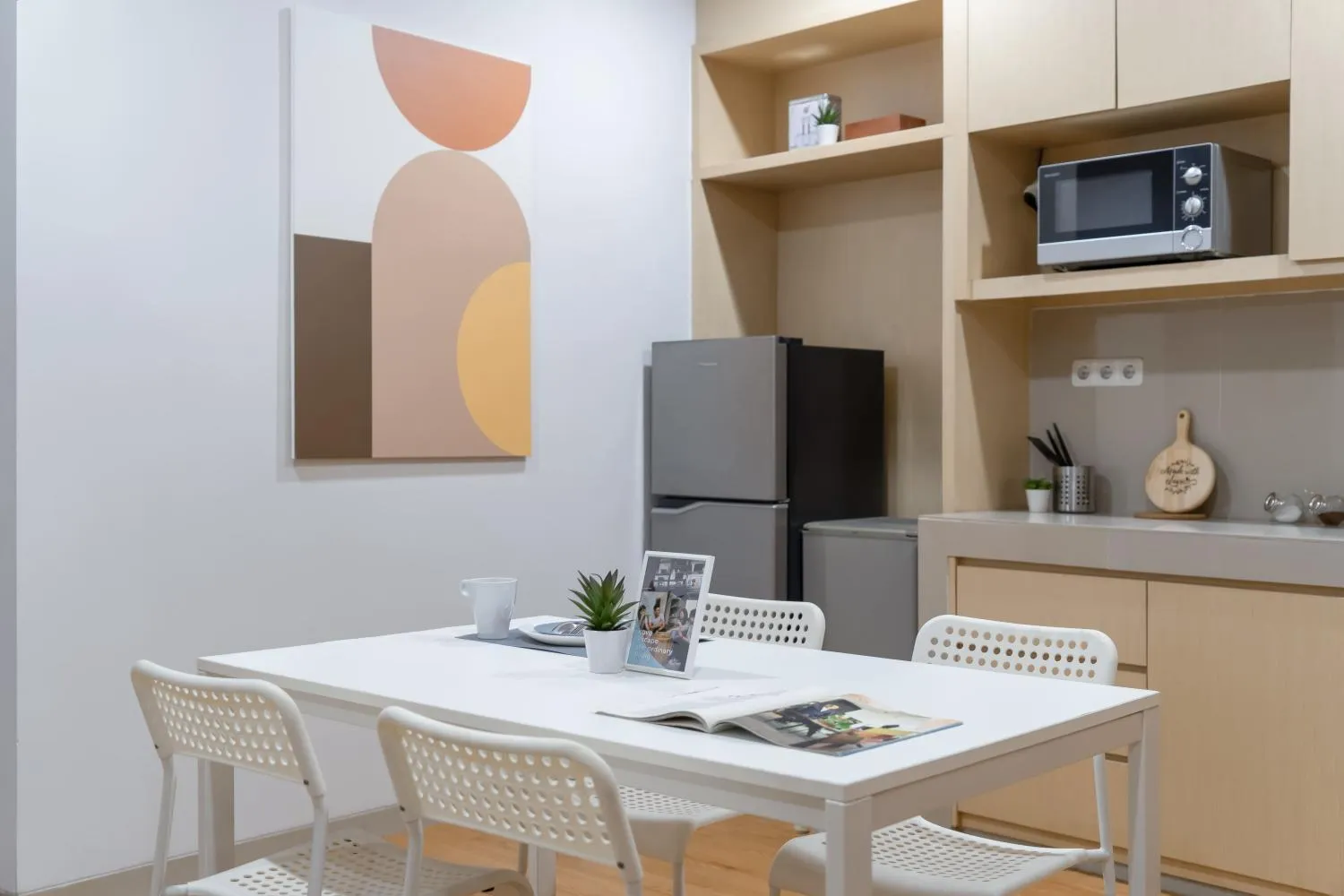 Dining area in Cove Urooms Panglima Polim