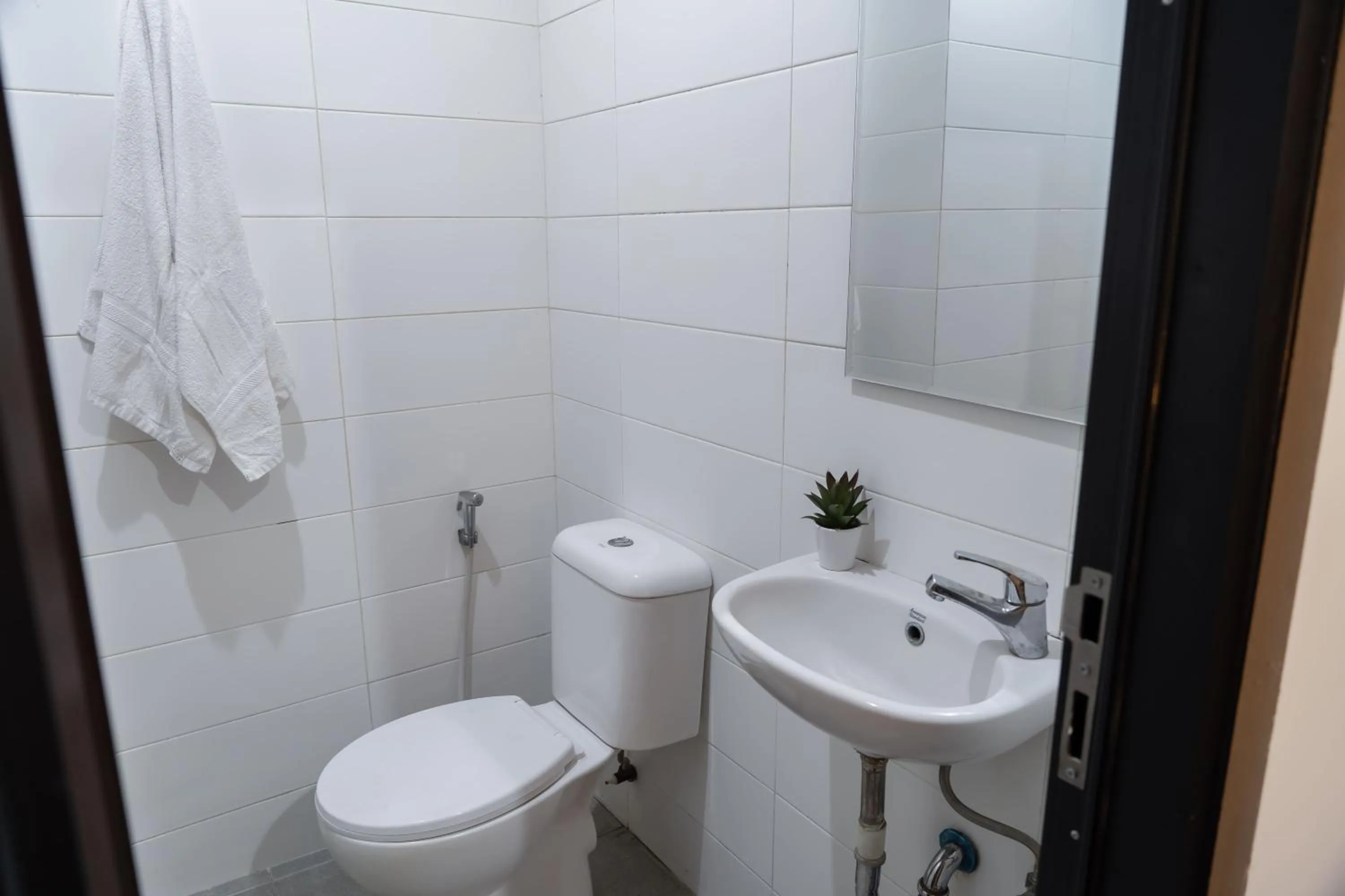 Cove Urooms Panglima Polim