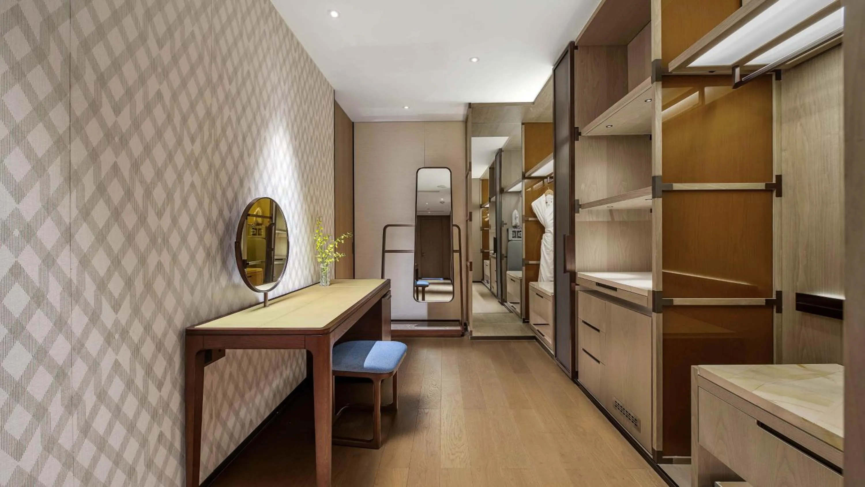 Photo of the whole room in Vignette Collection Hangzhou Huaxia Center Hotel by IHG