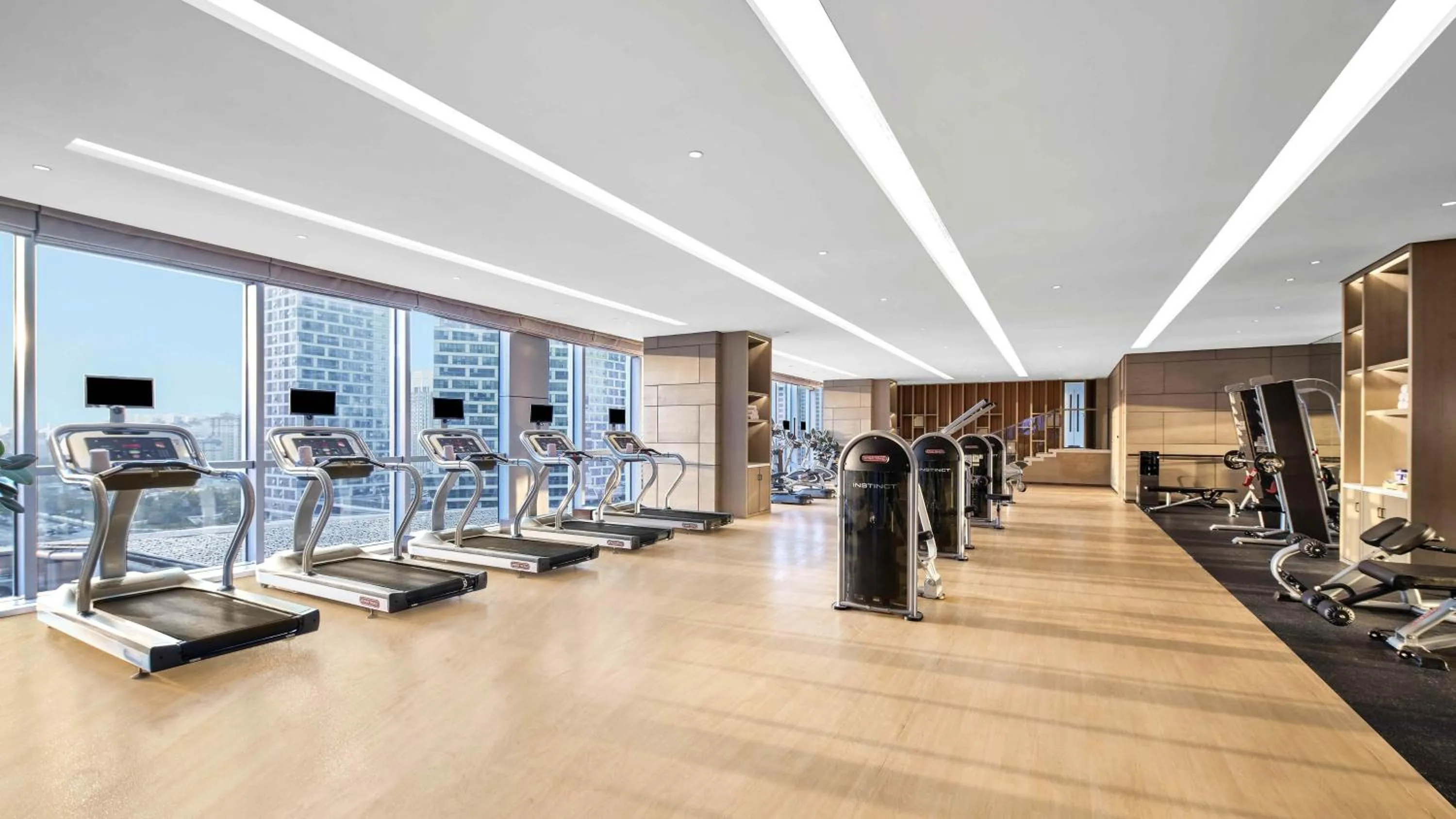 Spa and wellness centre/facilities in Vignette Collection Hangzhou Huaxia Center Hotel by IHG