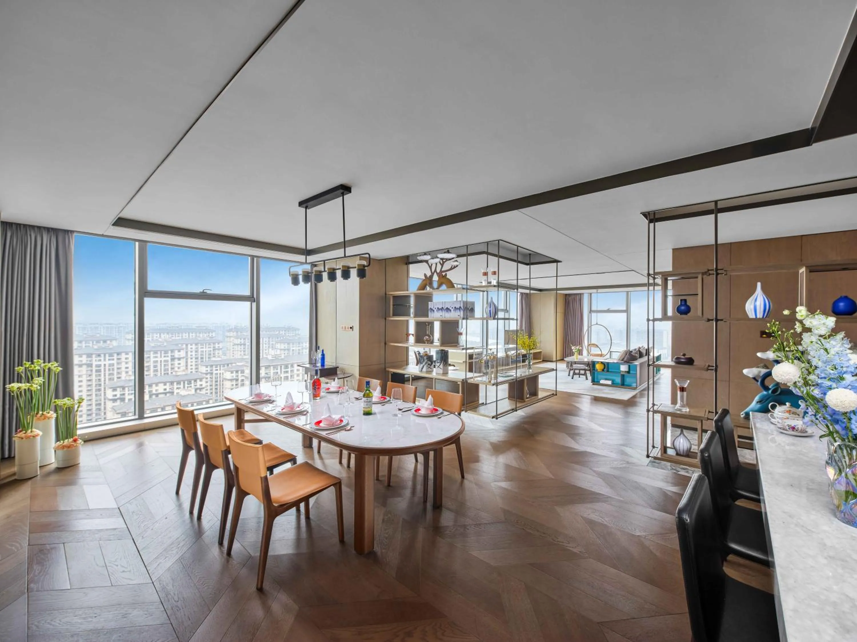 Seating area in Vignette Collection Hangzhou Huaxia Center Hotel by IHG