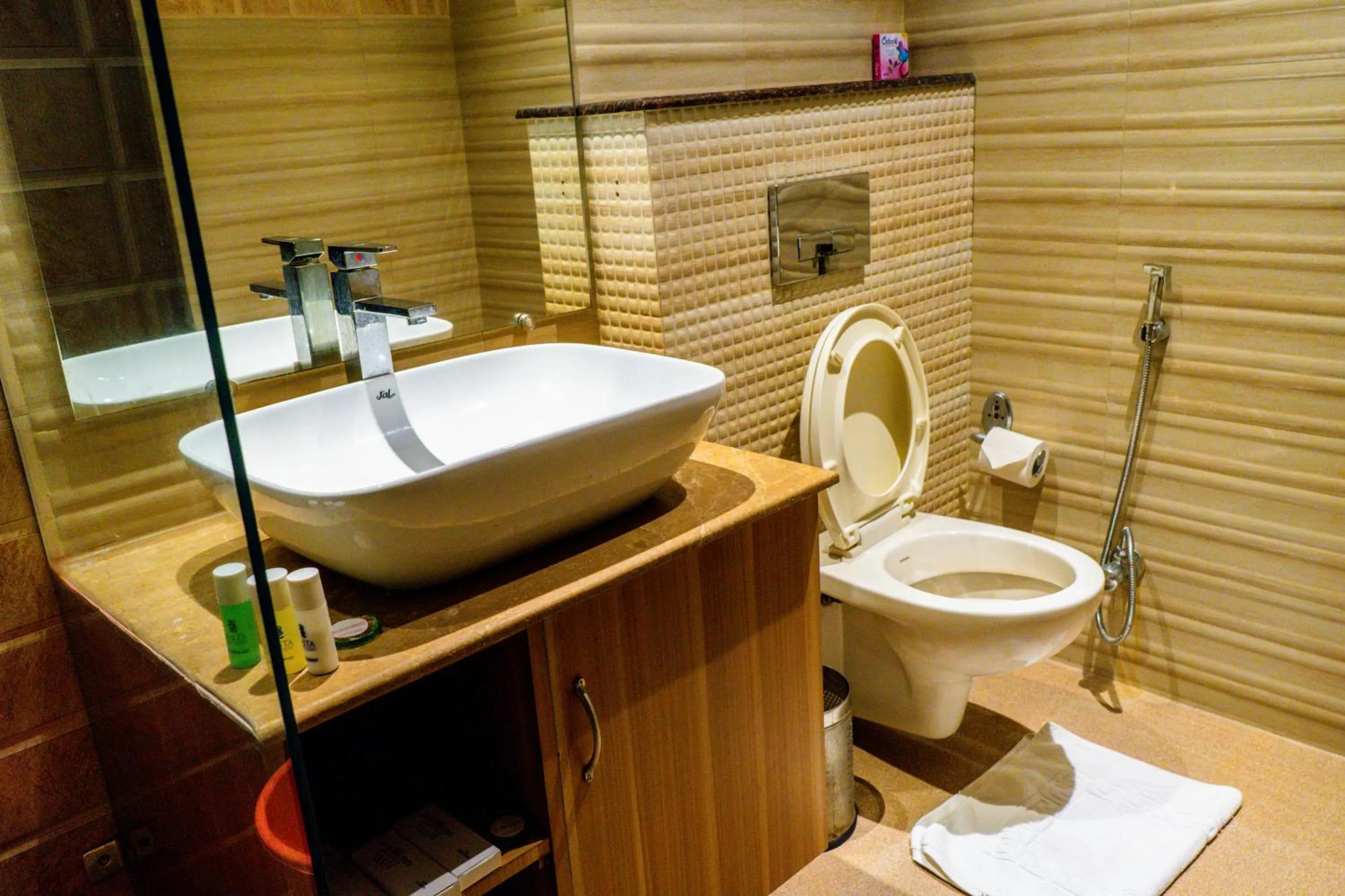 Bathroom in juSTa Palampur Resort & Convention Centre