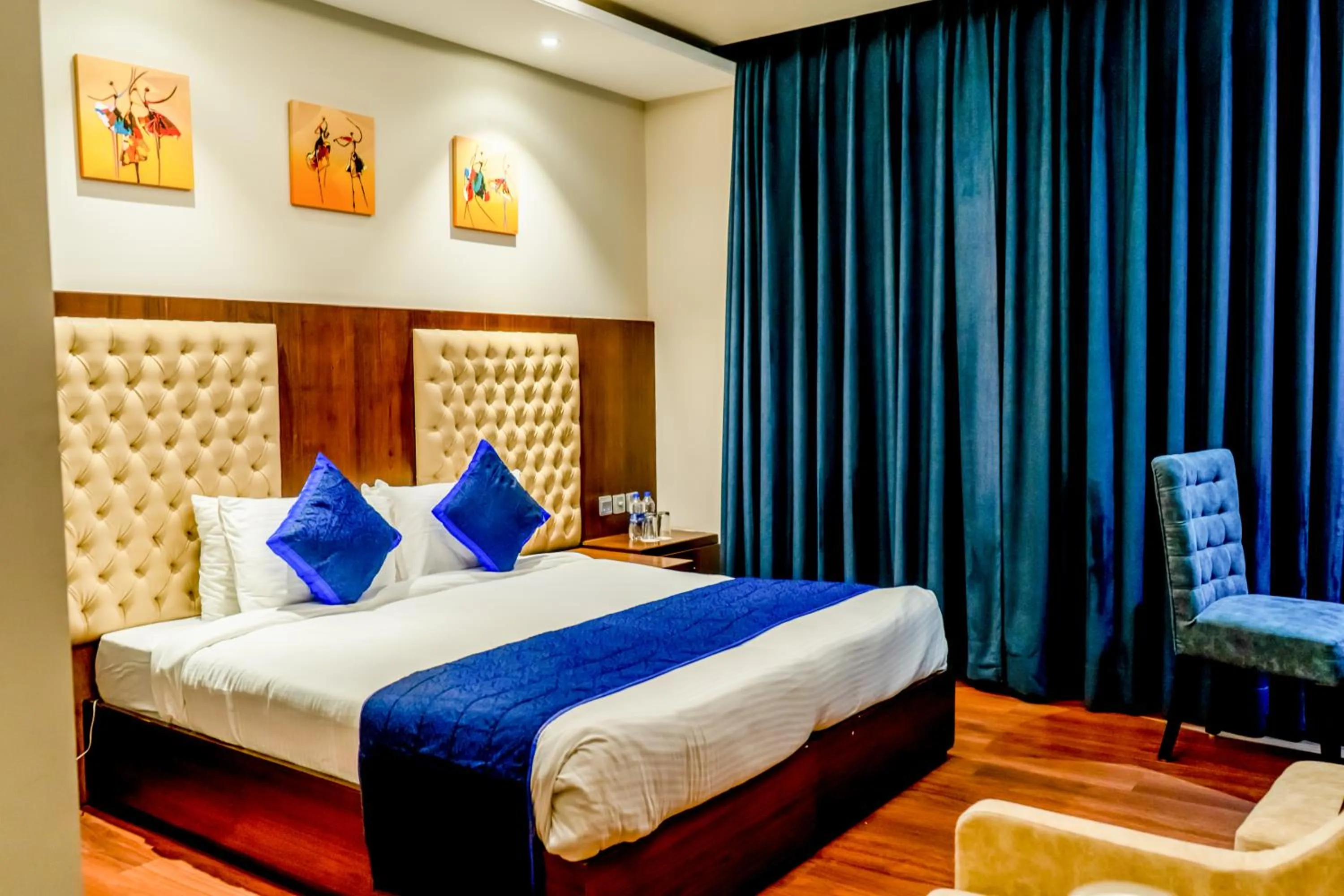 Bedroom, Bed in juSTa Palampur Resort & Convention Centre