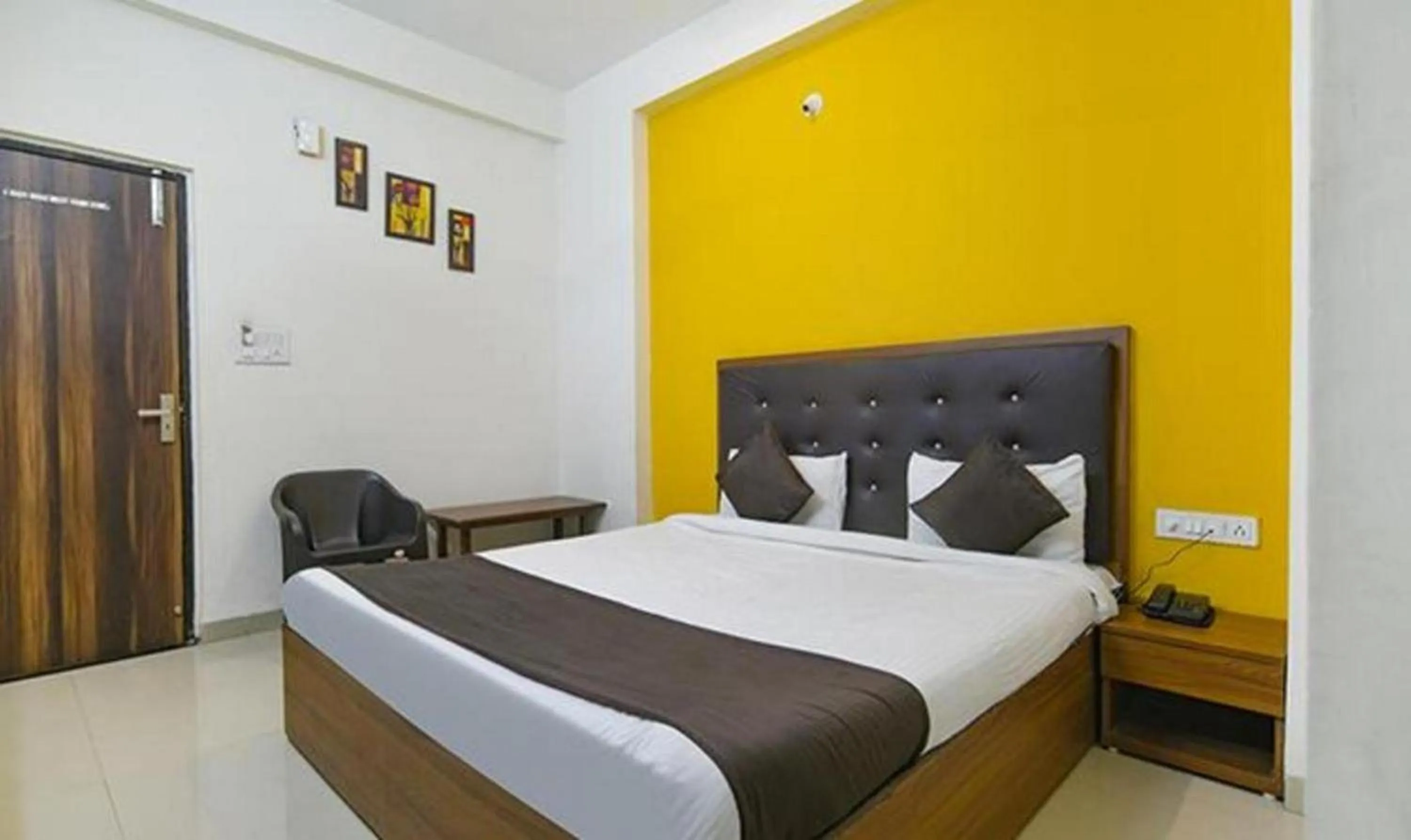 Bed in Hotel Shubhshree