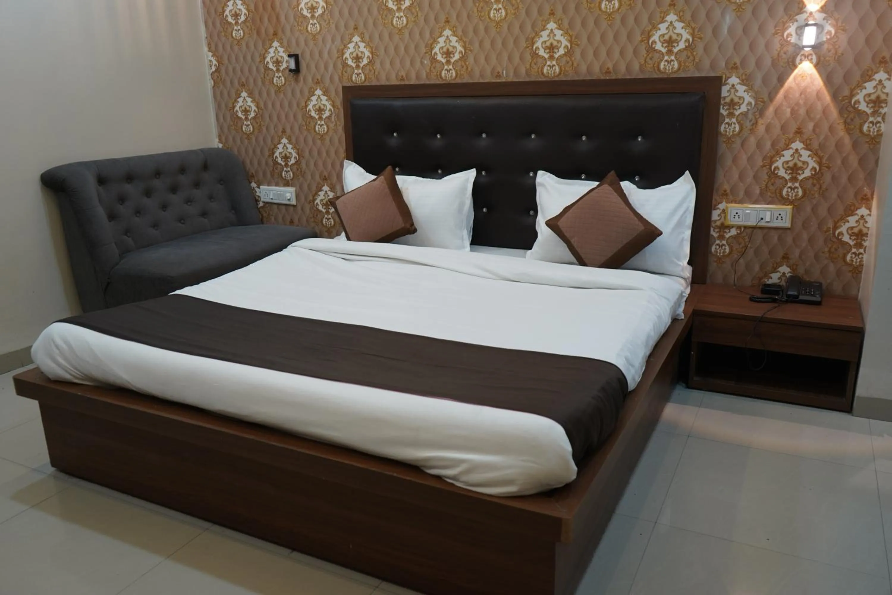 Bed in Hotel Shubhshree